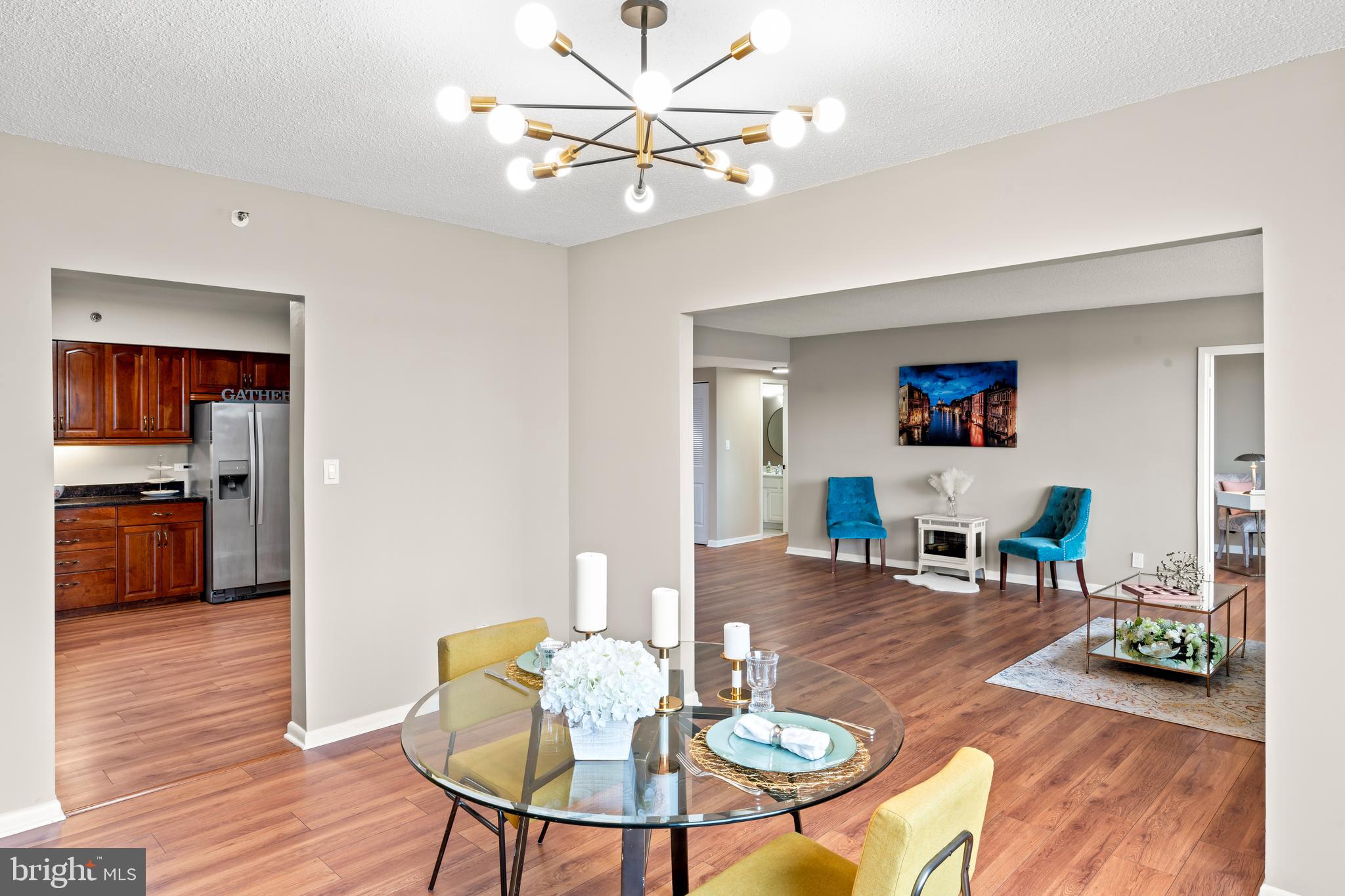 SKYLINE HOUSE - Residential