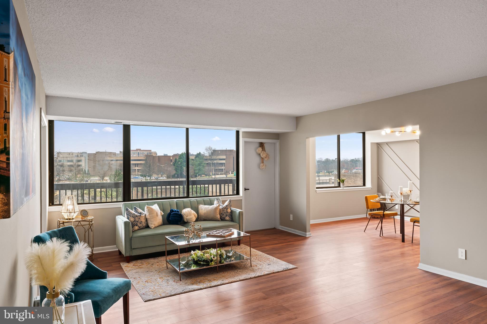 SKYLINE HOUSE - Residential