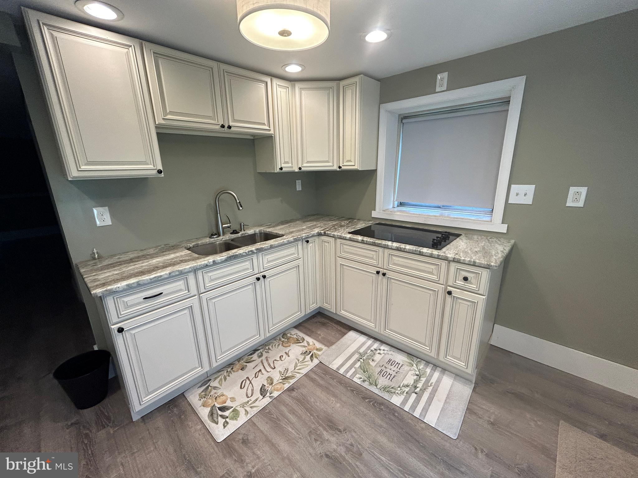 LANSDOWNE - Residential