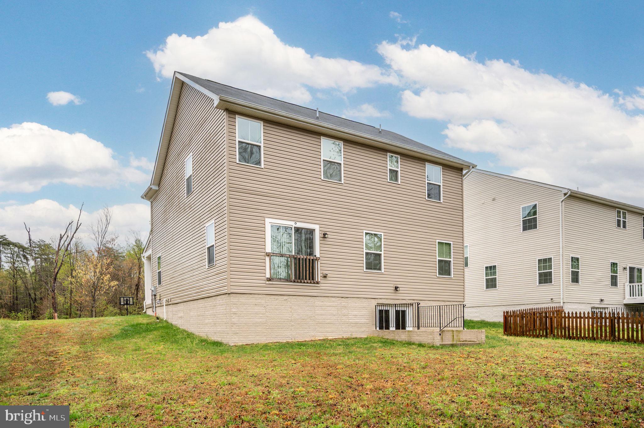 BROOKE VILLAGE - Residential