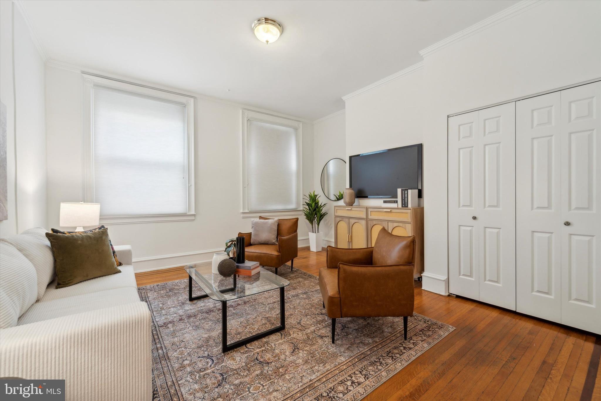 SOCIETY HILL - Residential