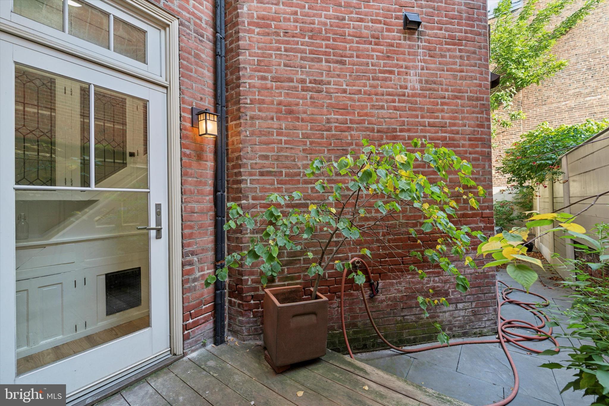 SOCIETY HILL - Residential