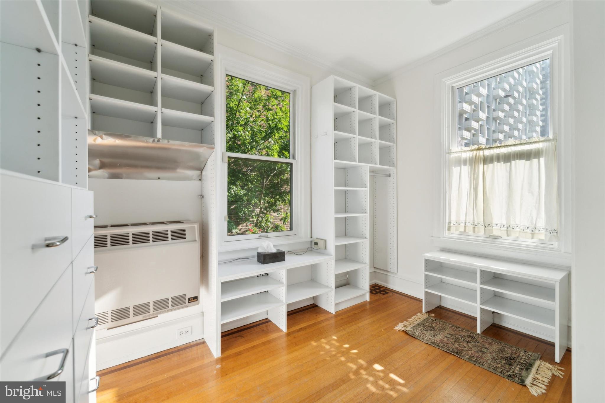SOCIETY HILL - Residential