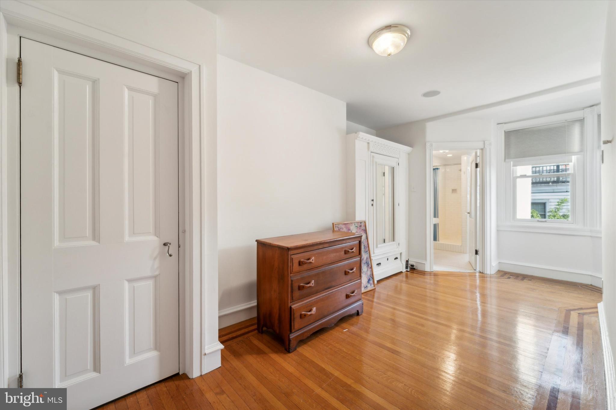 SOCIETY HILL - Residential