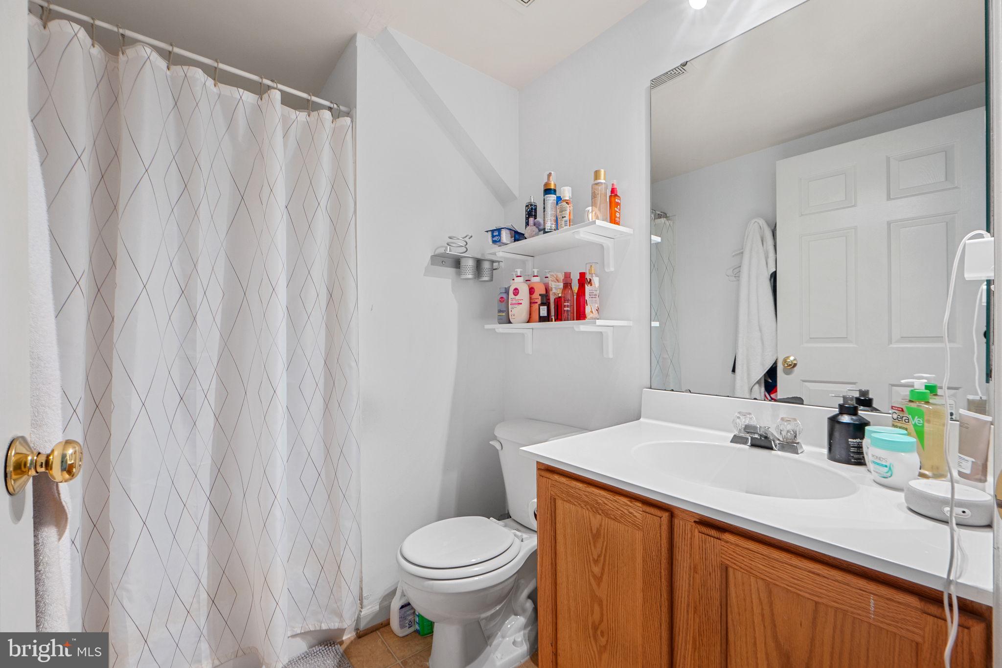 ASHBURN VILLAGE - Residential Lease