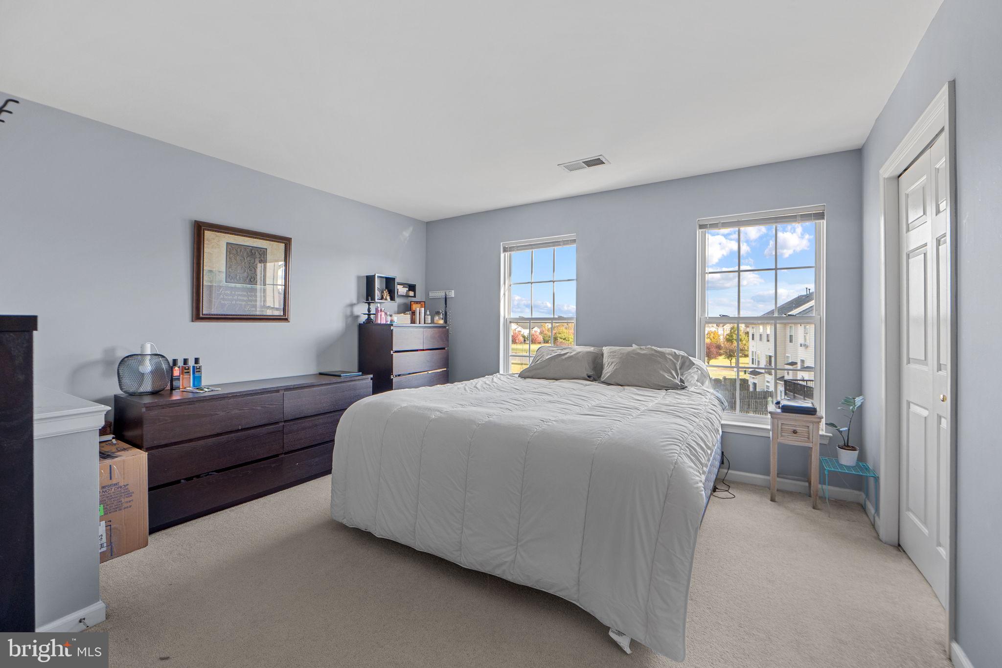 ASHBURN VILLAGE - Residential Lease