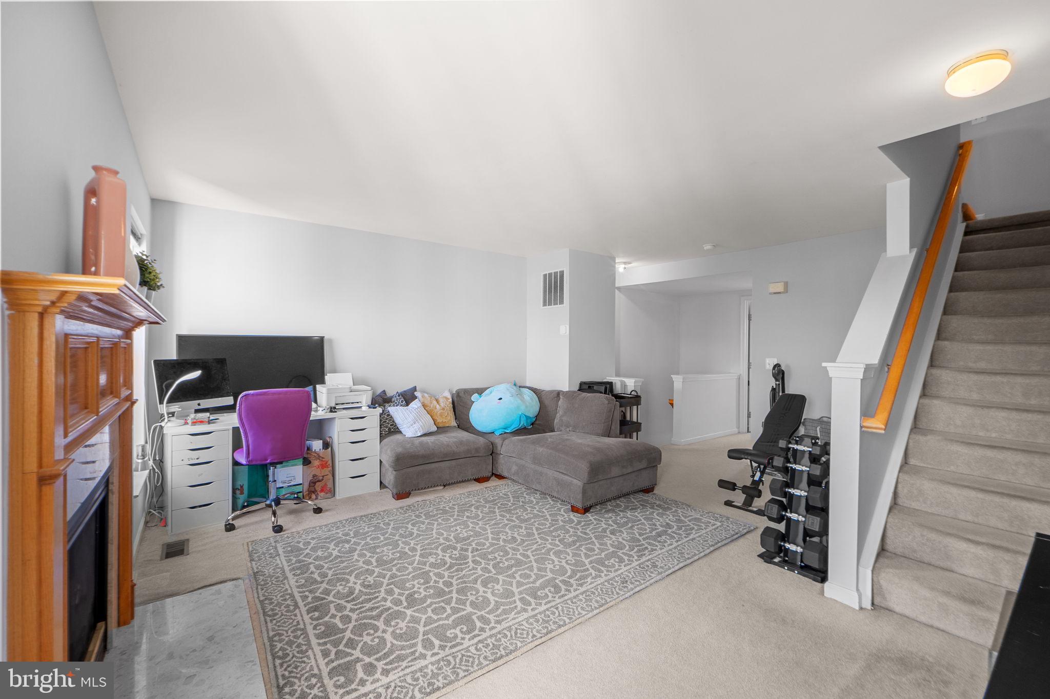 ASHBURN VILLAGE - Residential Lease