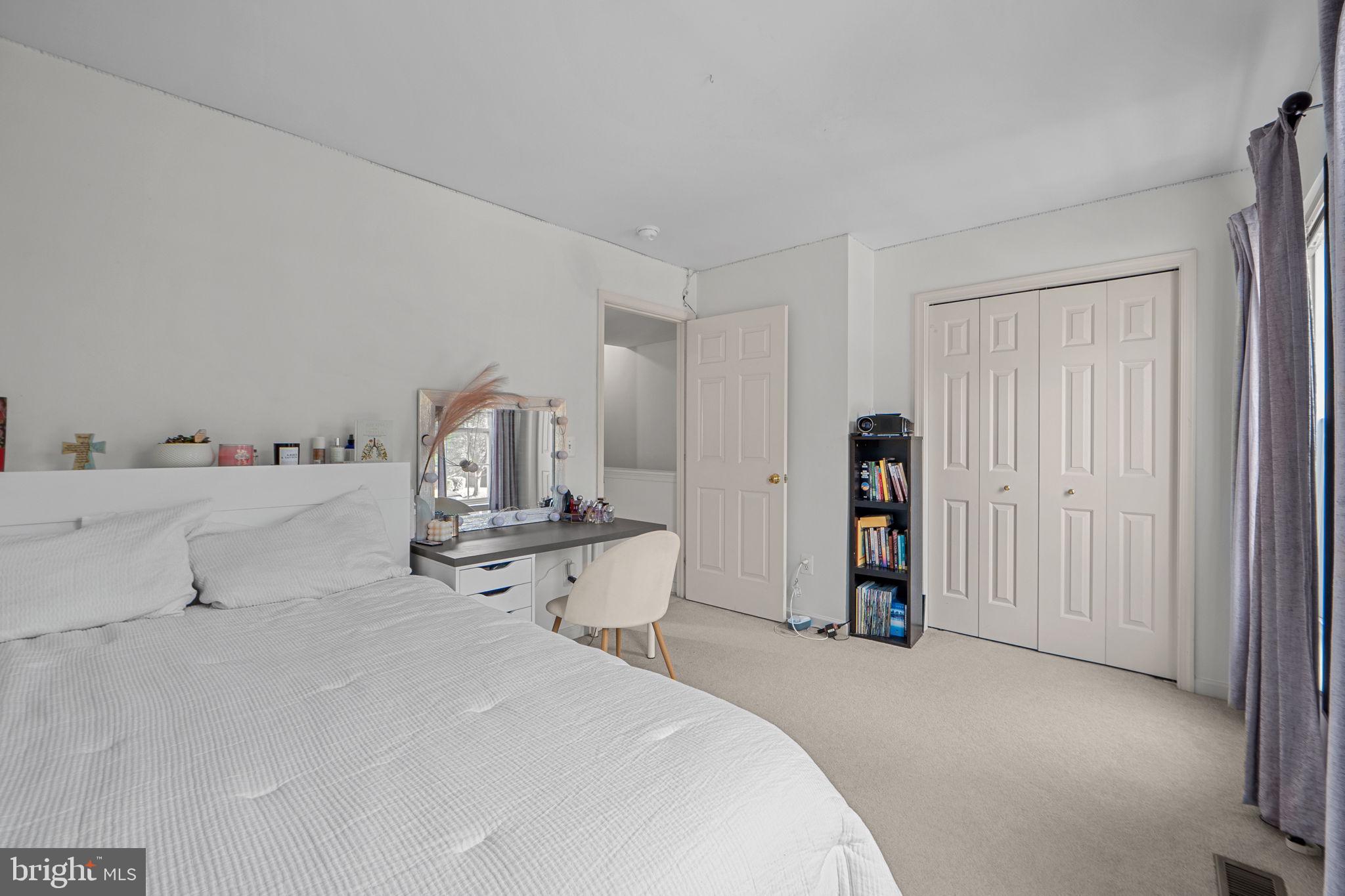 ASHBURN VILLAGE - Residential Lease