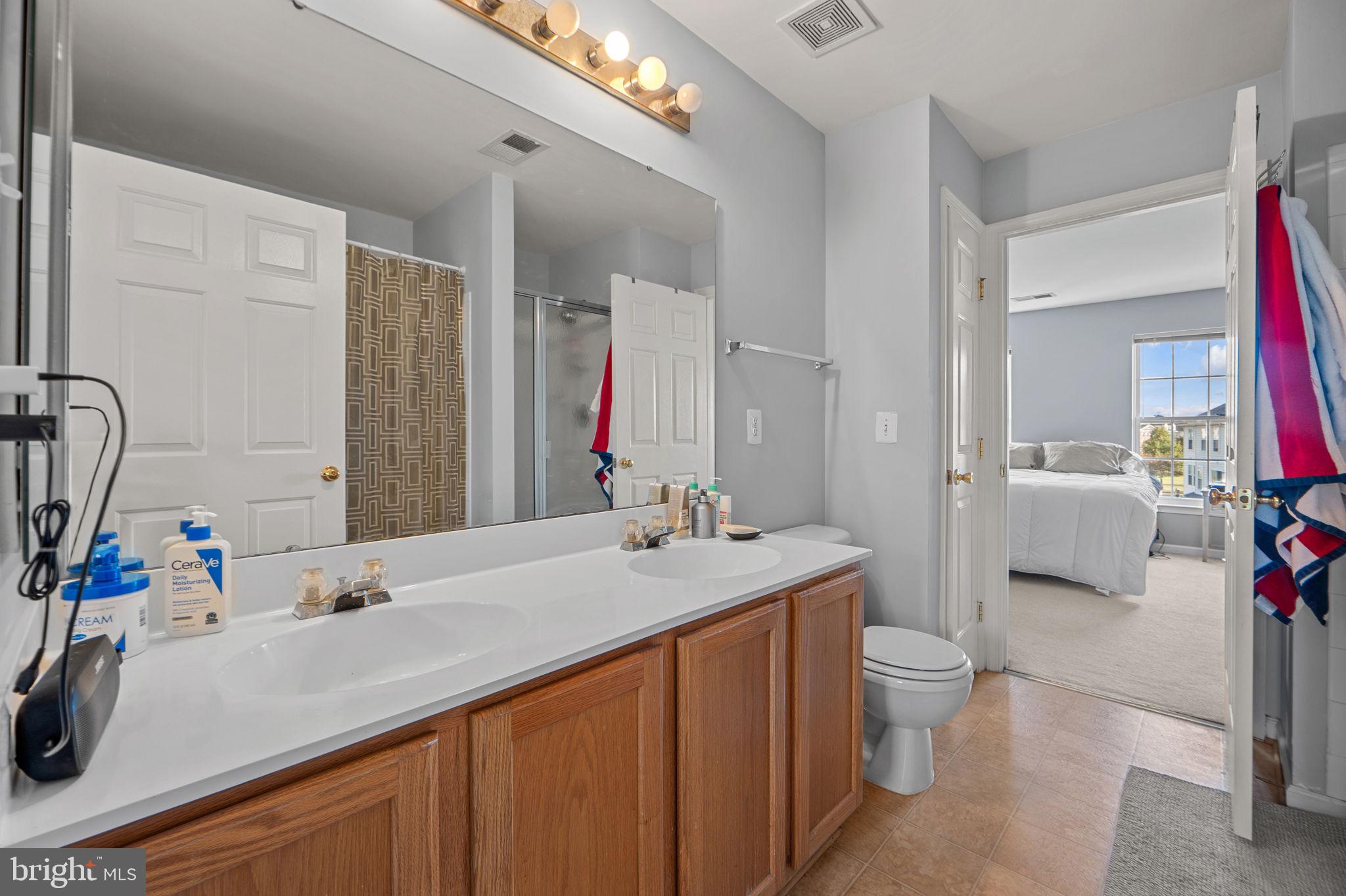 ASHBURN VILLAGE - Residential Lease