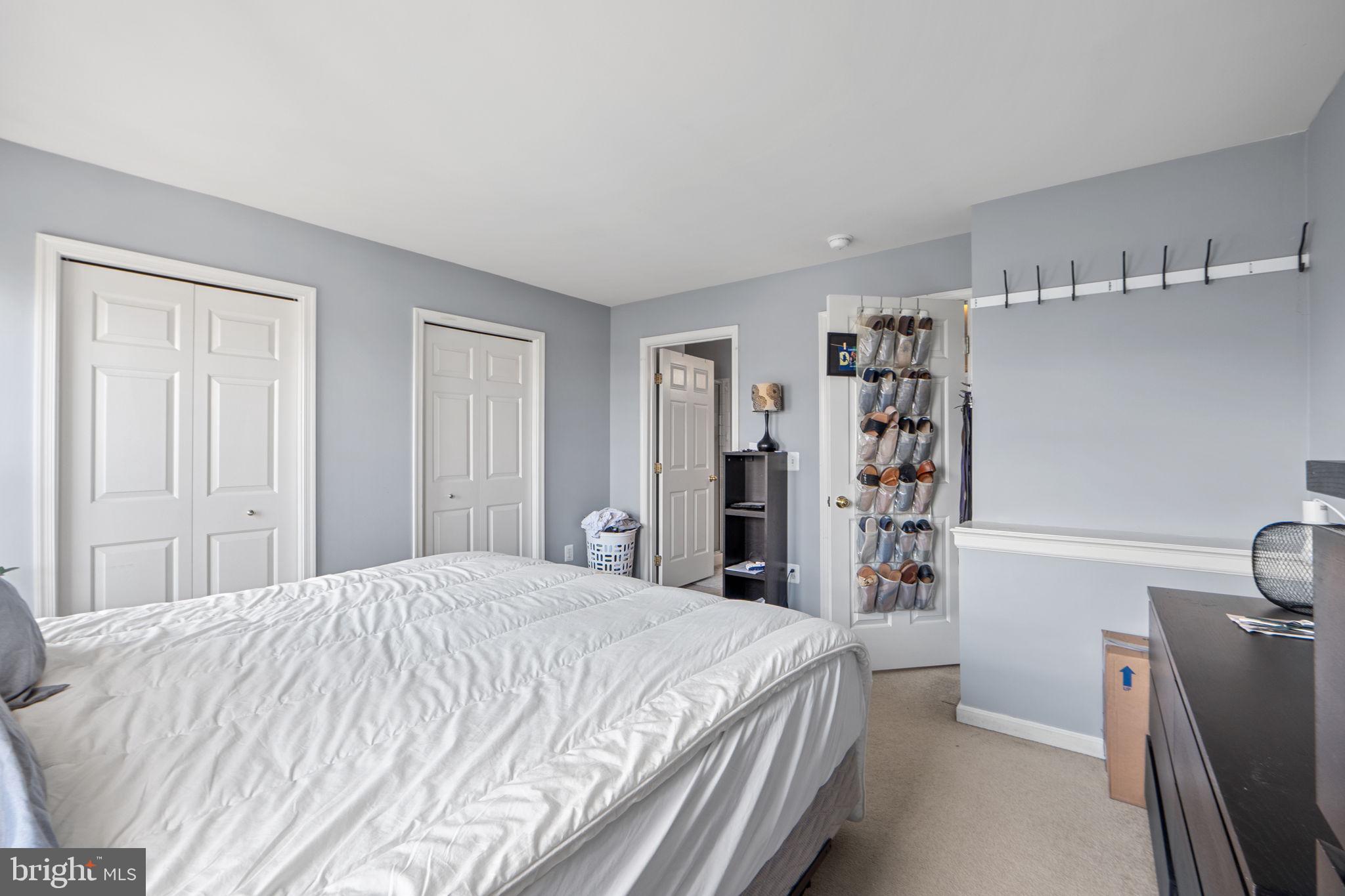 ASHBURN VILLAGE - Residential Lease