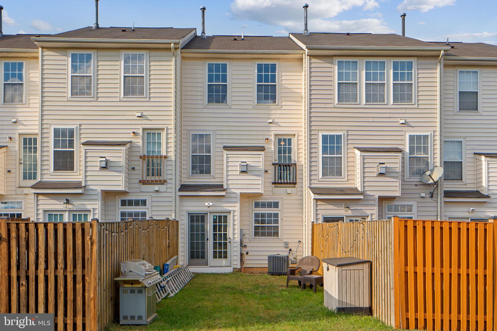 ASHBURN VILLAGE - Residential Lease