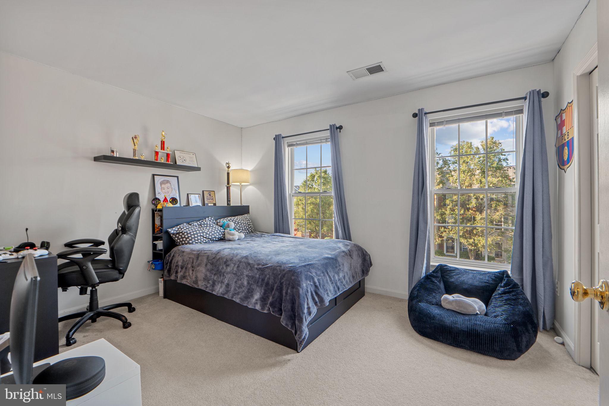 ASHBURN VILLAGE - Residential Lease