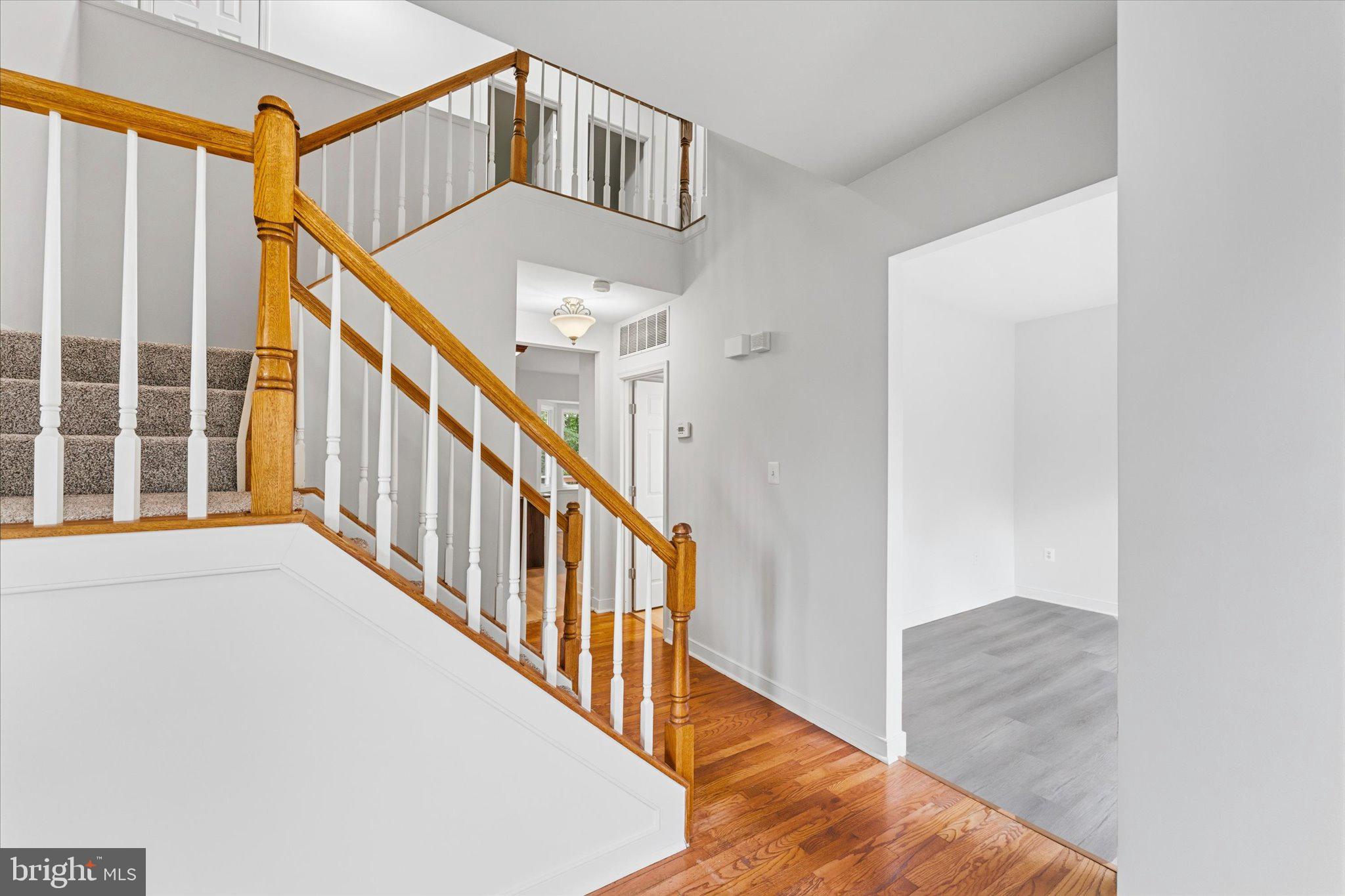 36 WESTHAMPTON COURT