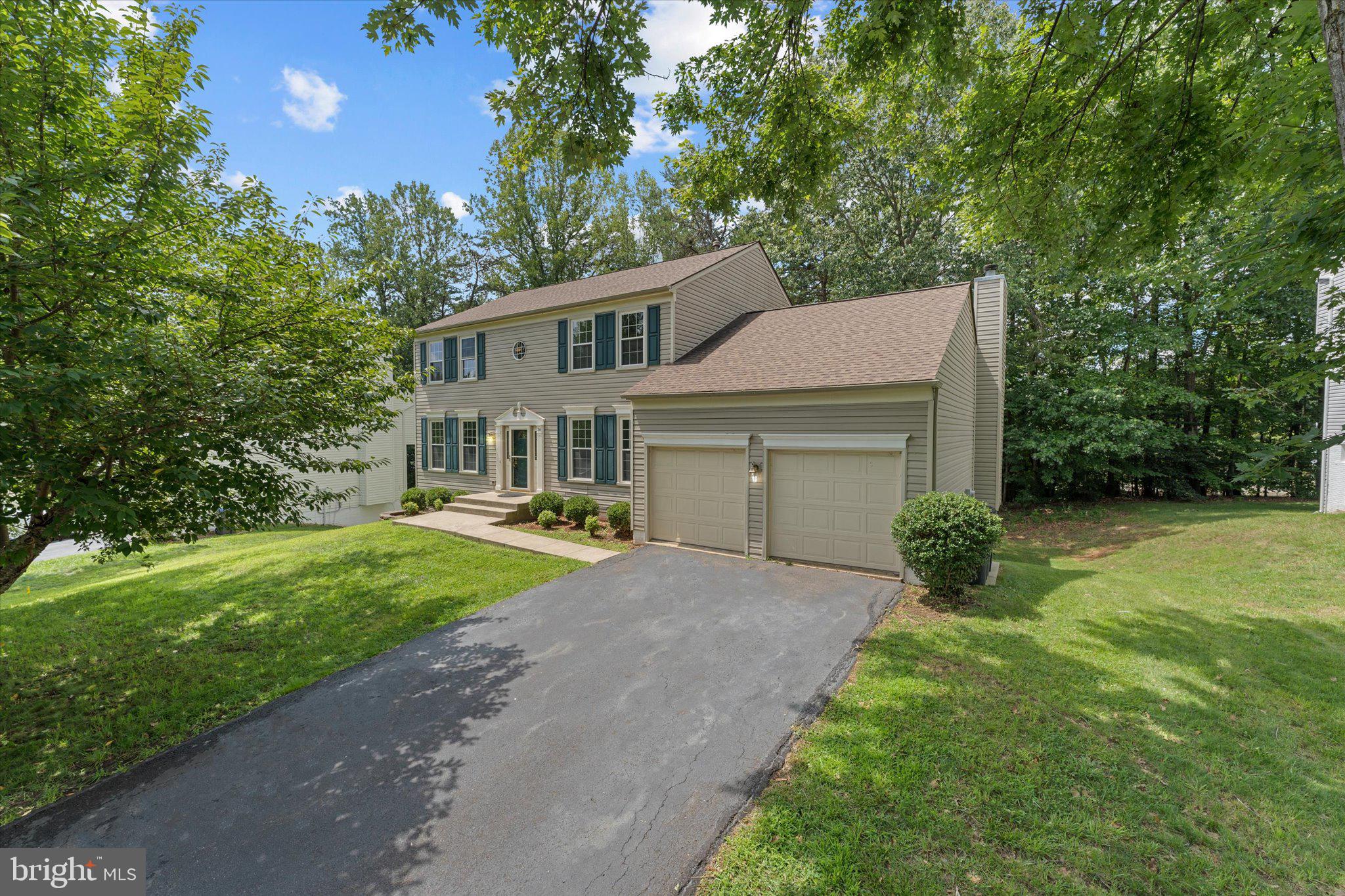 36 WESTHAMPTON COURT
