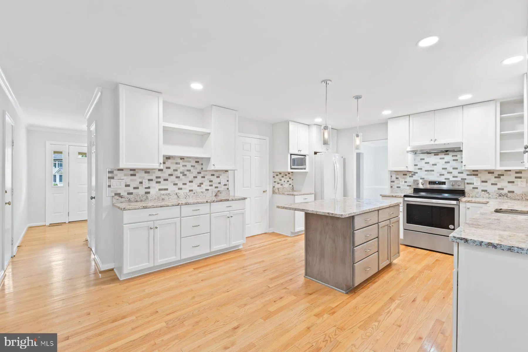 Burke, Virginia 22015, United States, 4 Bedrooms Bedrooms, ,3 BathroomsBathrooms,Residential,Coming Soon,172767