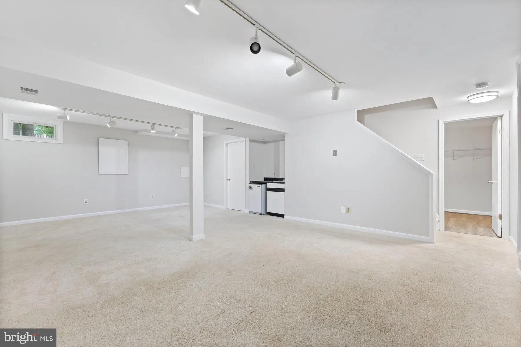 Burke, Virginia 22015, United States, 4 Bedrooms Bedrooms, ,3 BathroomsBathrooms,Residential,Coming Soon,172767