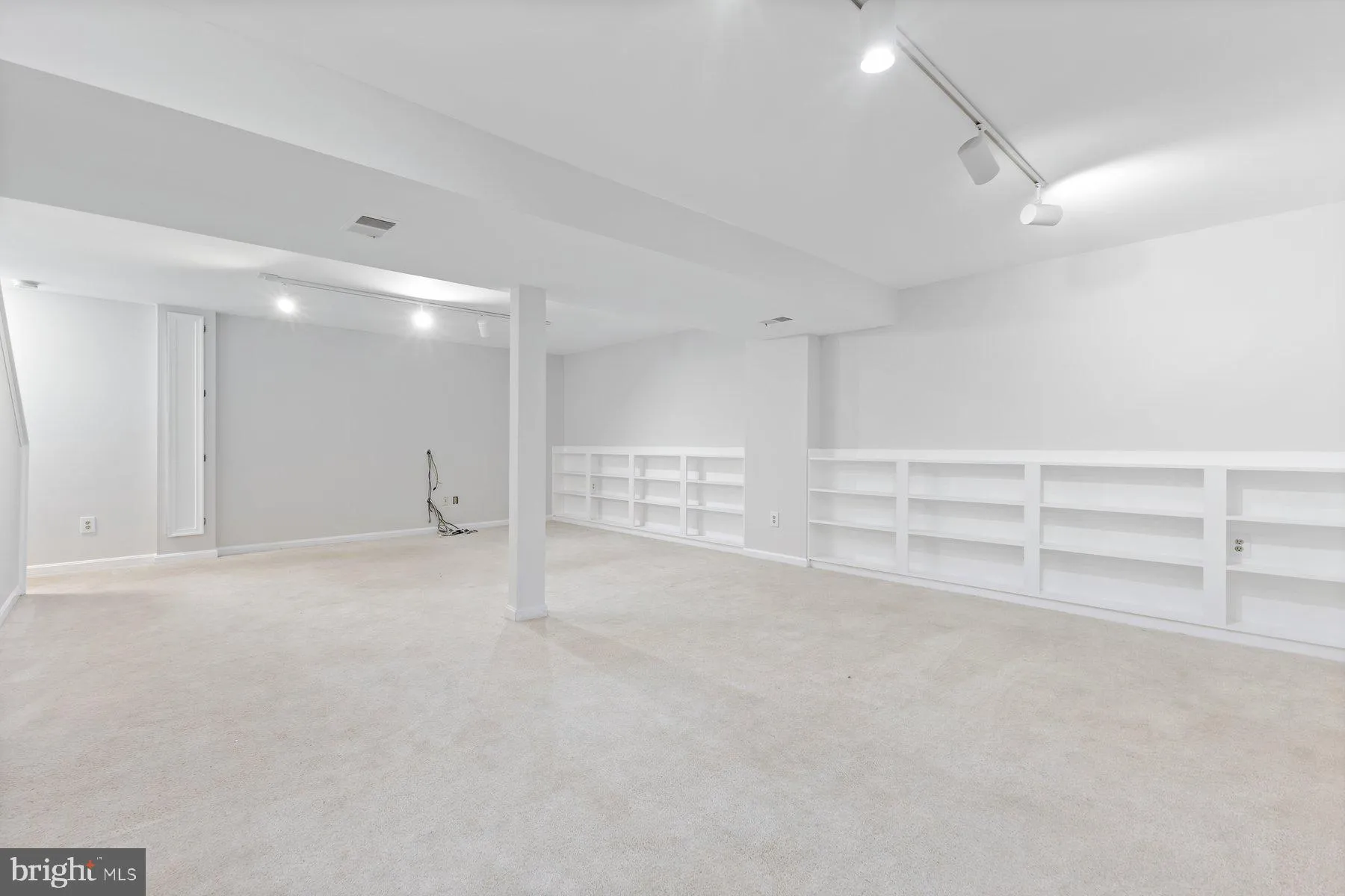 Burke, Virginia 22015, United States, 4 Bedrooms Bedrooms, ,3 BathroomsBathrooms,Residential,Coming Soon,172767