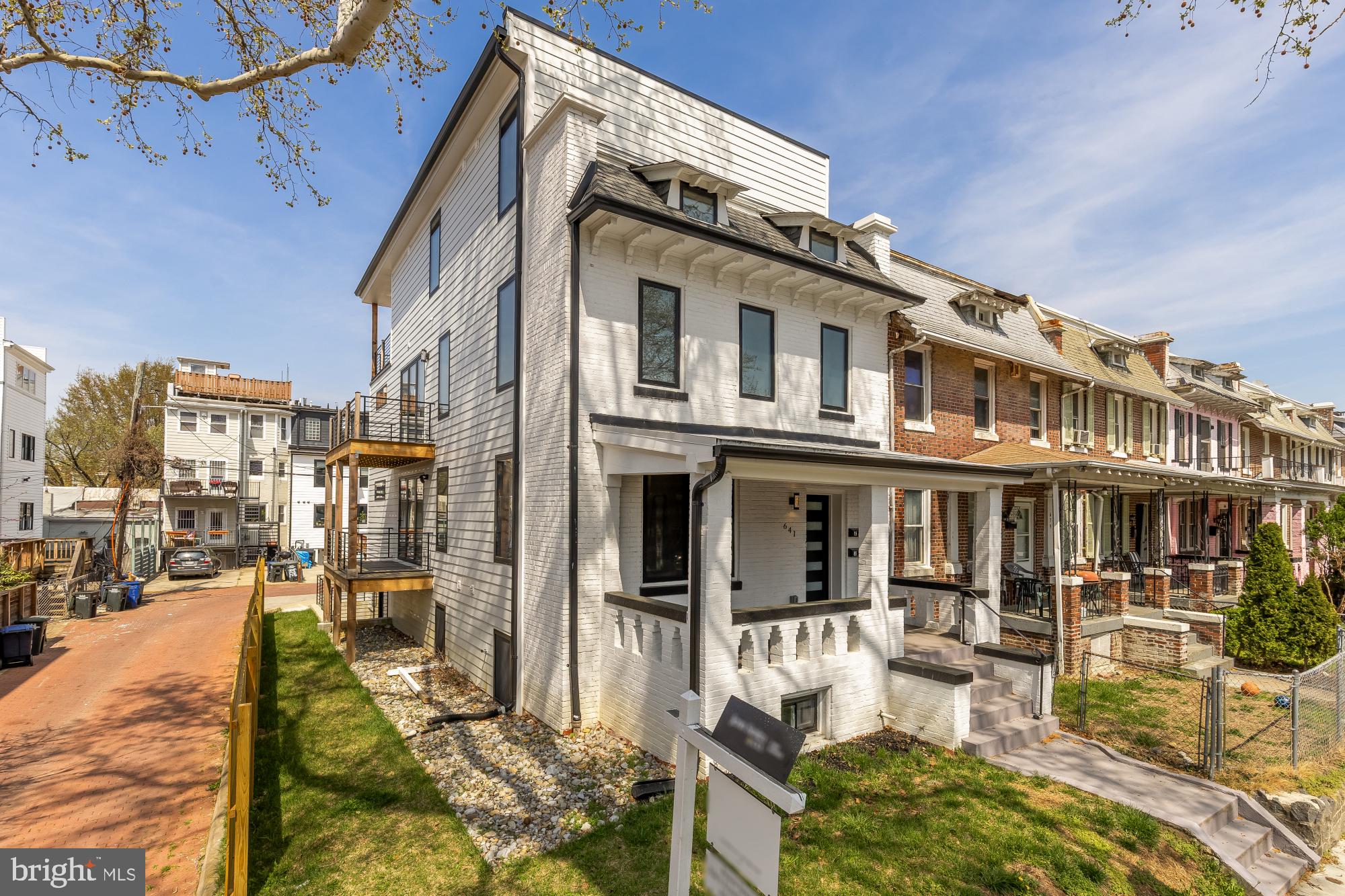 641 QUEBEC PLACE NW 1