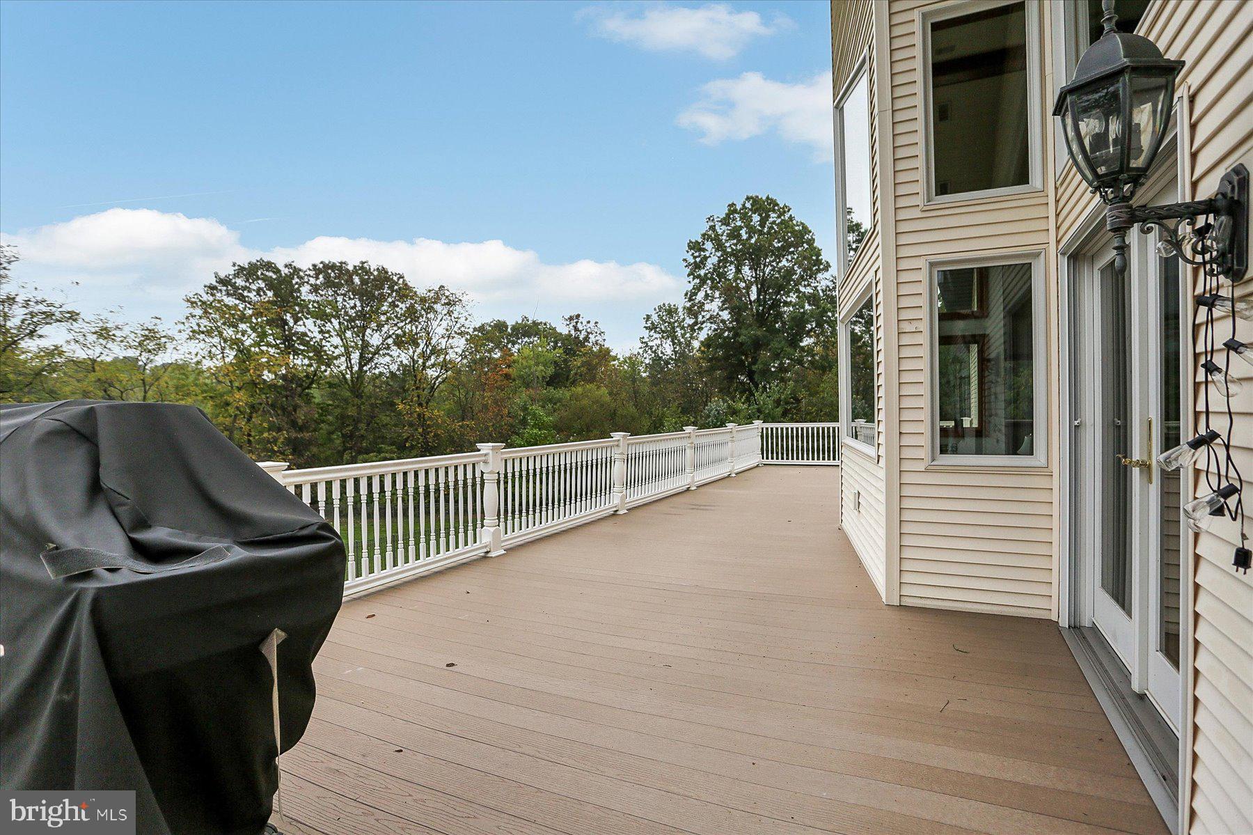 NOLL MANOR - Residential