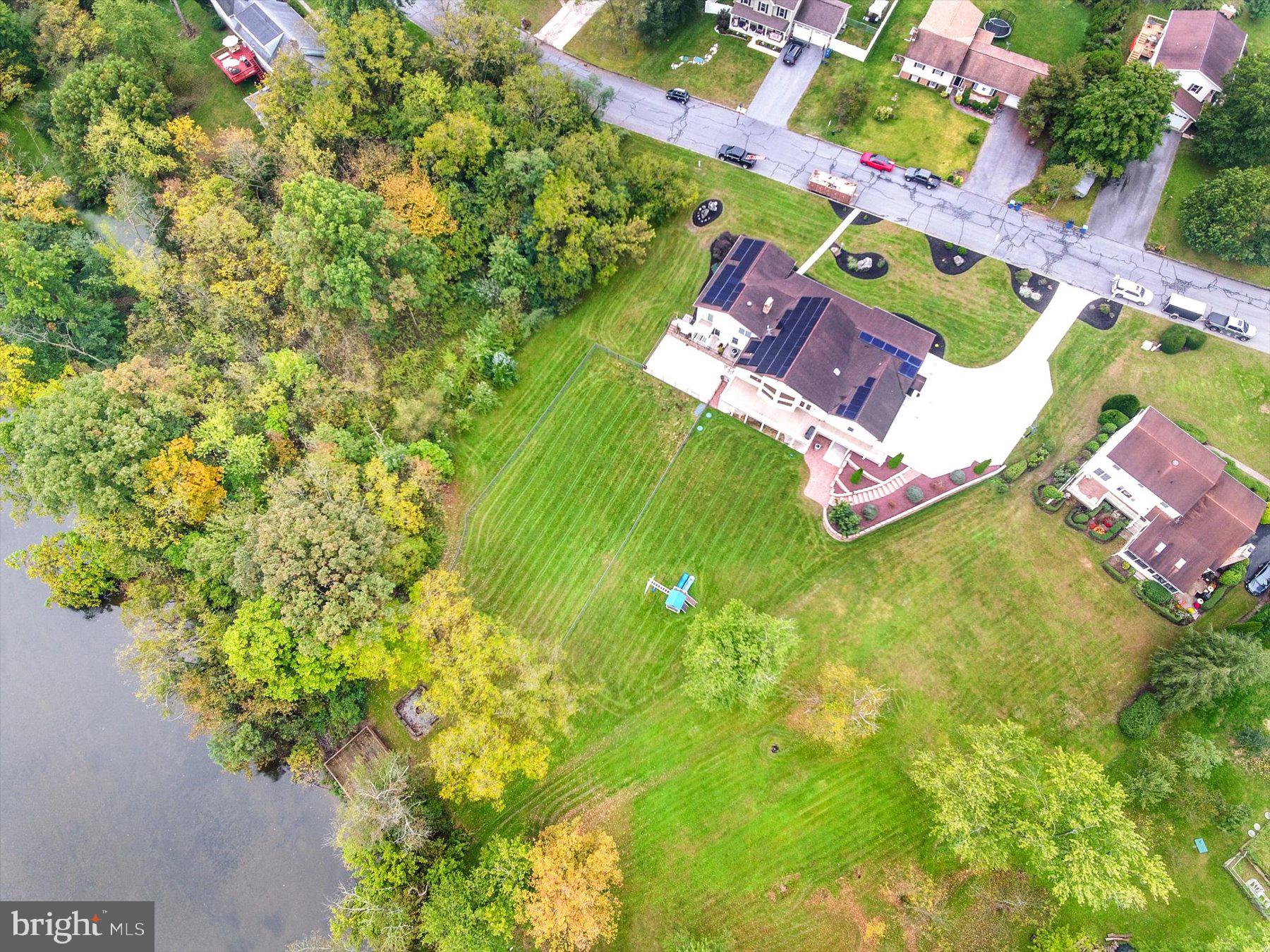 NOLL MANOR - Residential