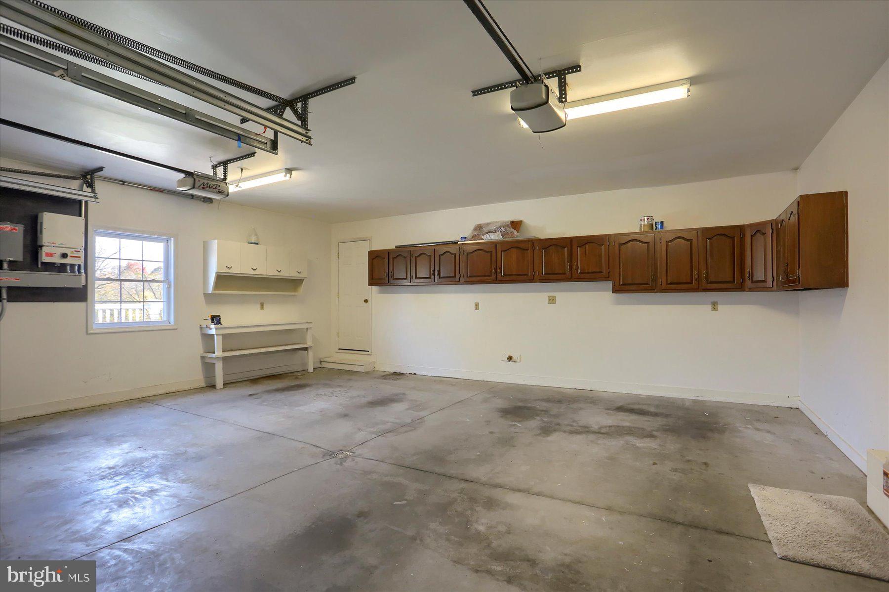 NOLL MANOR - Residential