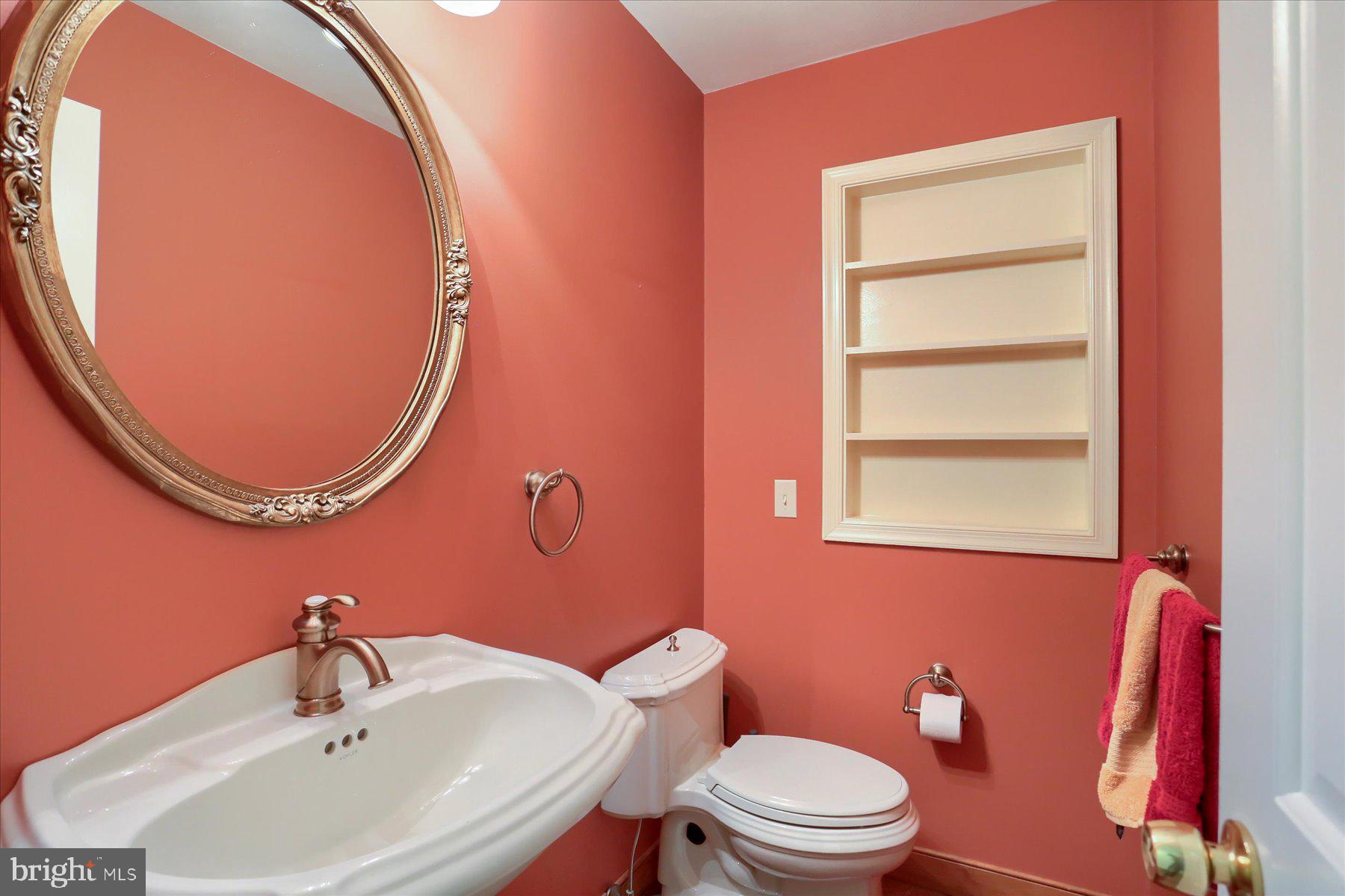 NOLL MANOR - Residential