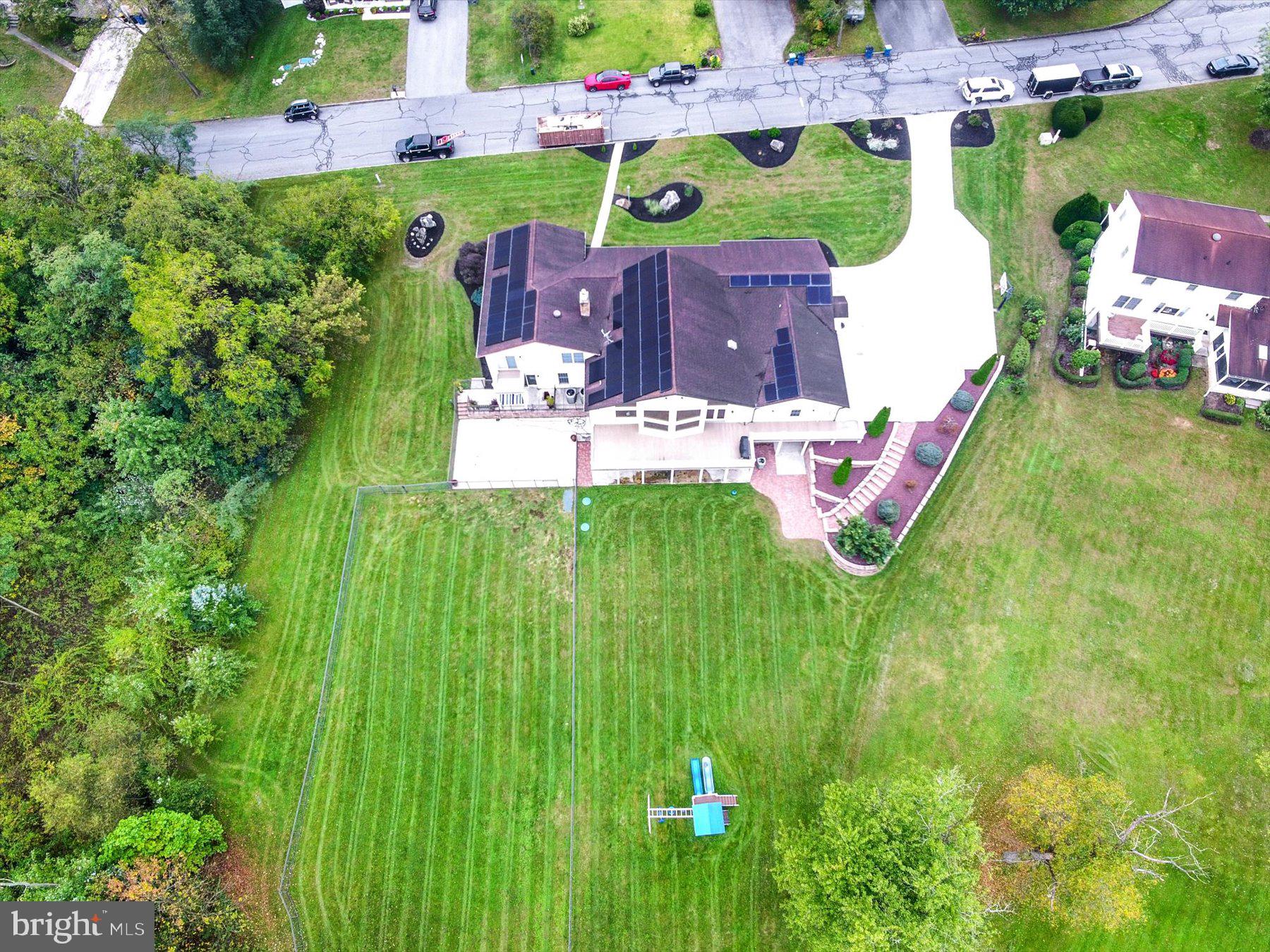 NOLL MANOR - Residential