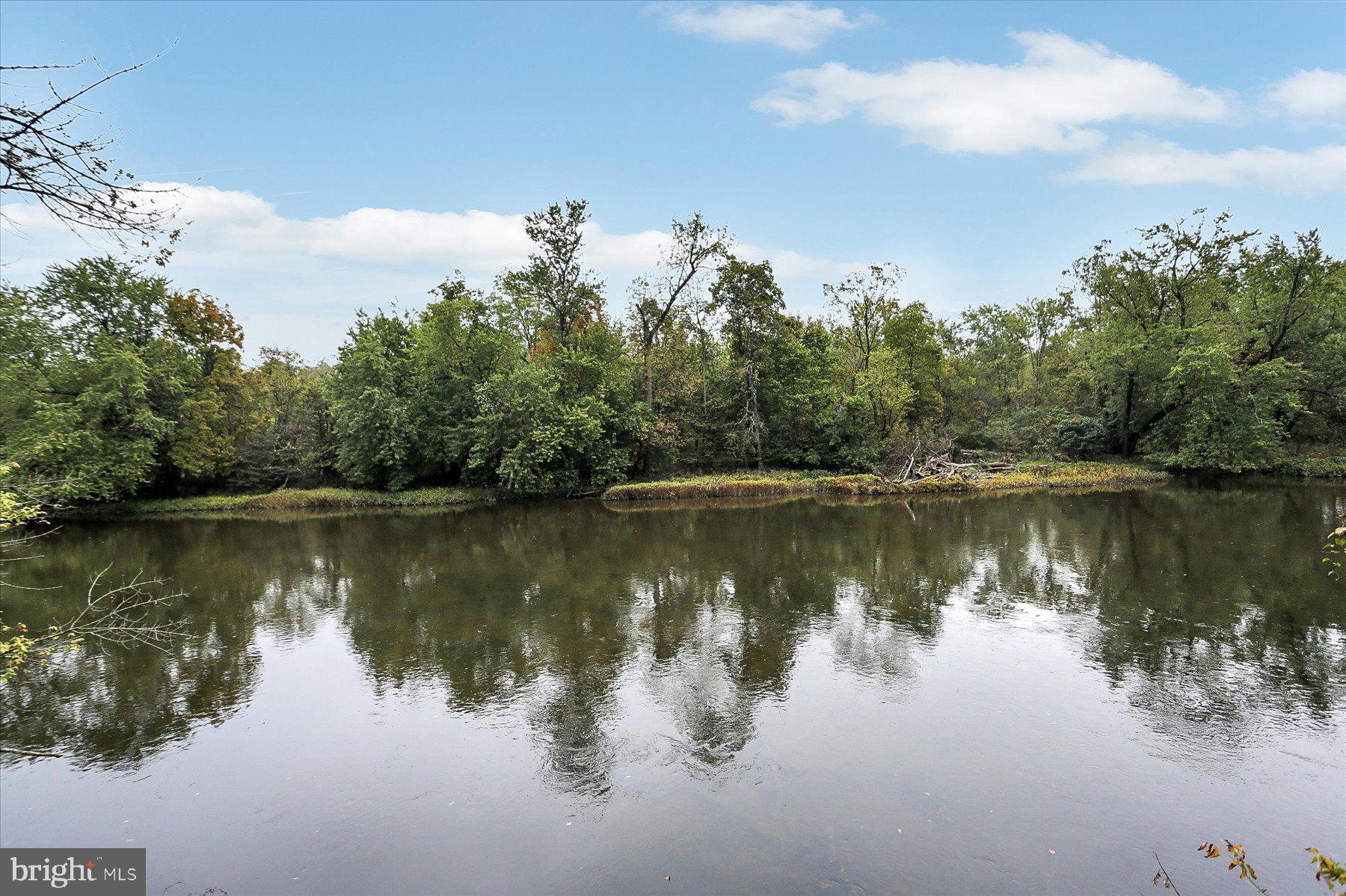 NOLL MANOR - Residential