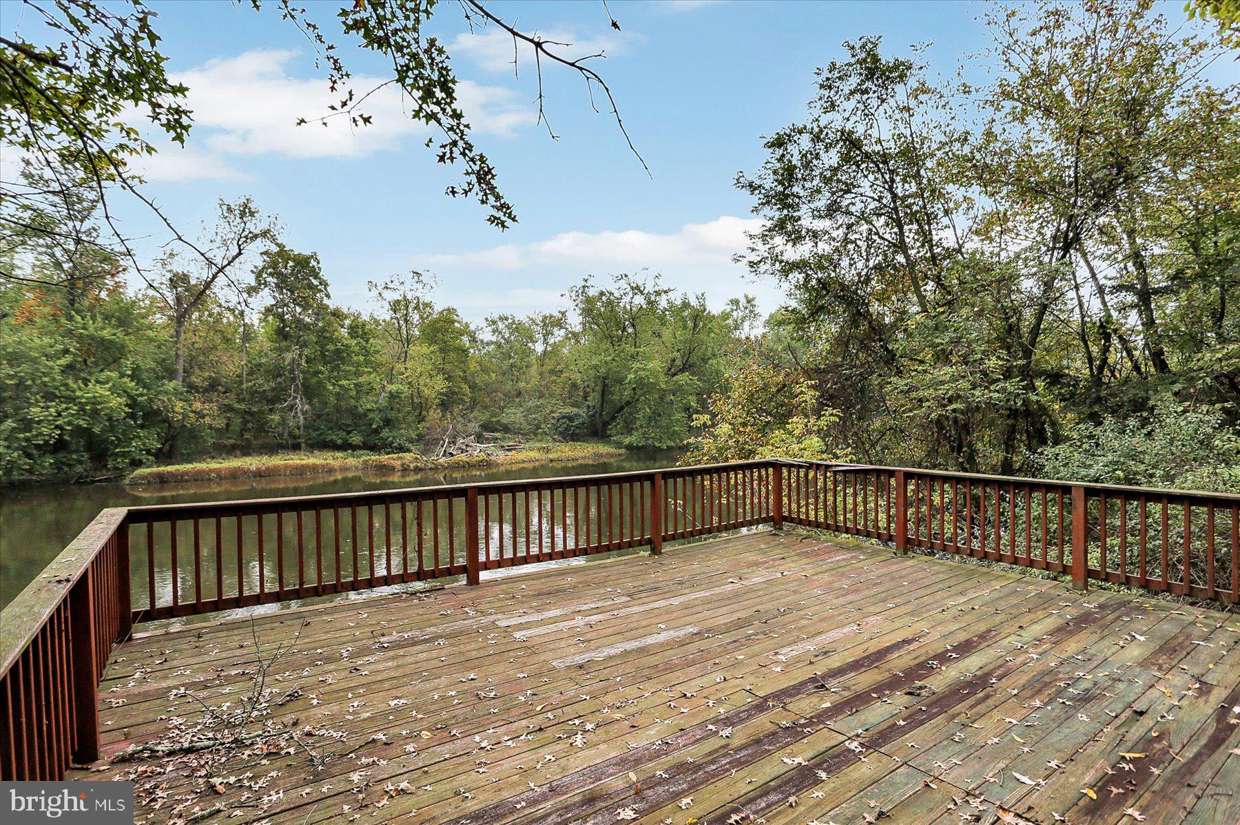 NOLL MANOR - Residential