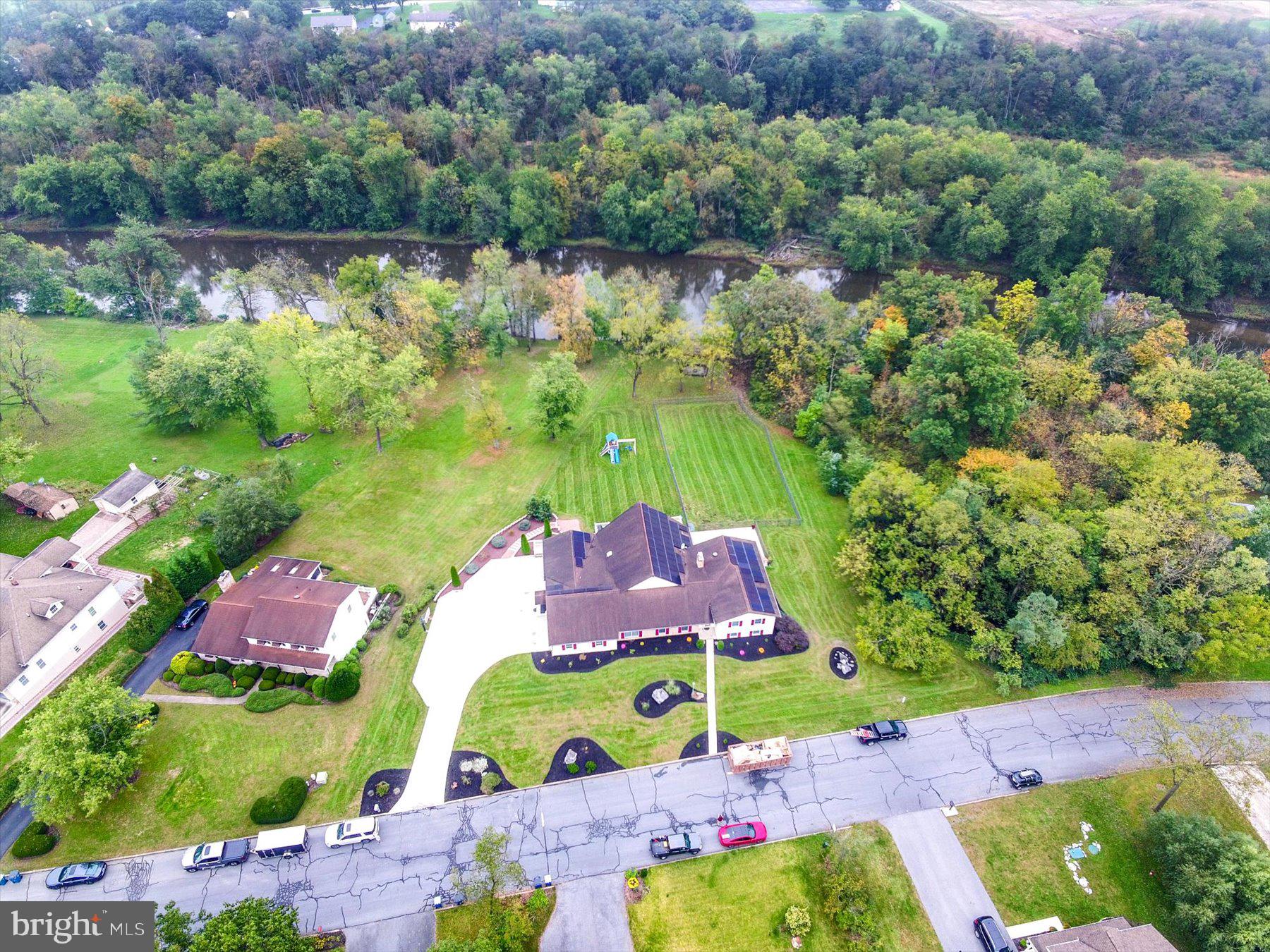 NOLL MANOR - Residential