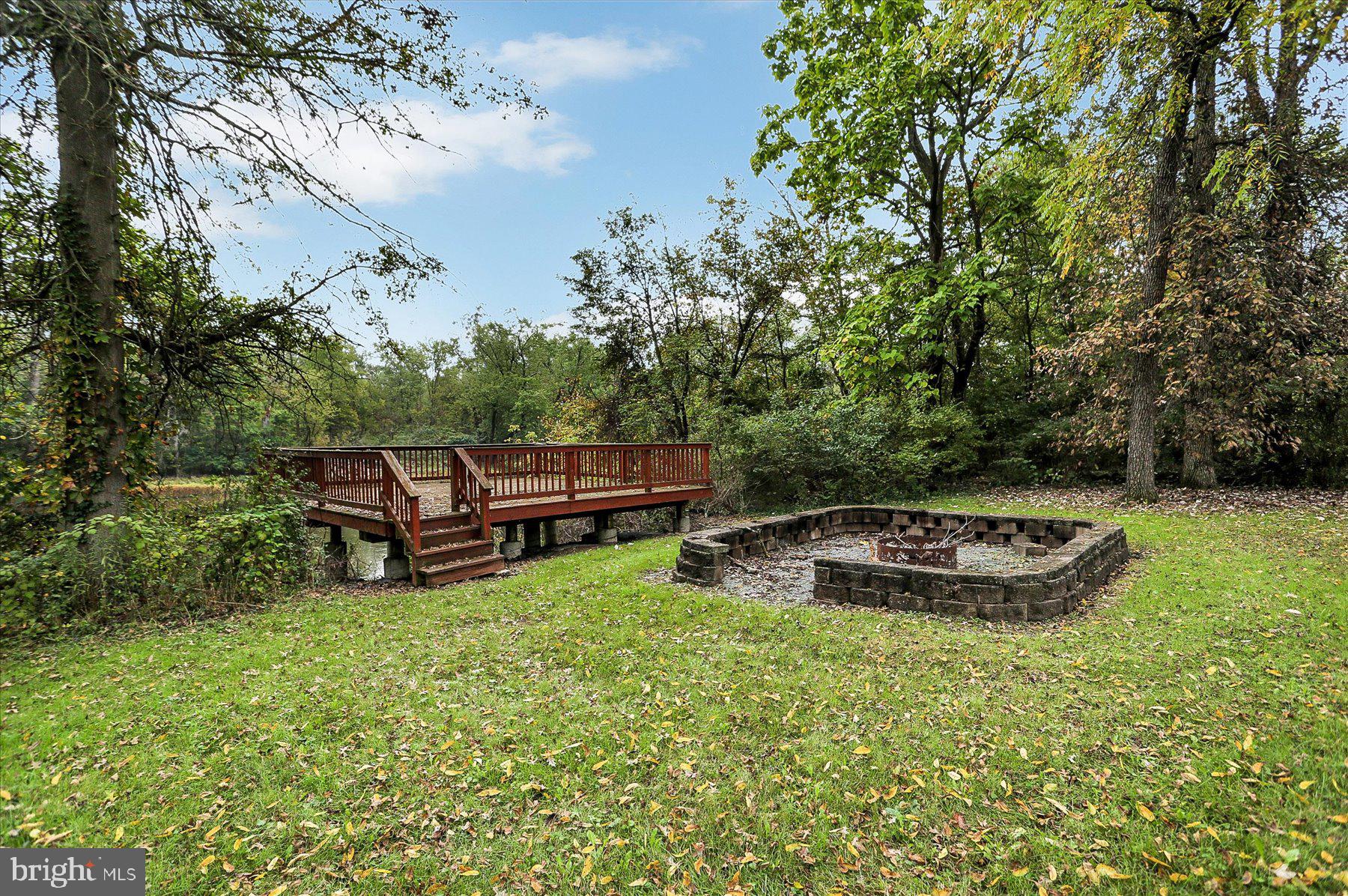 NOLL MANOR - Residential