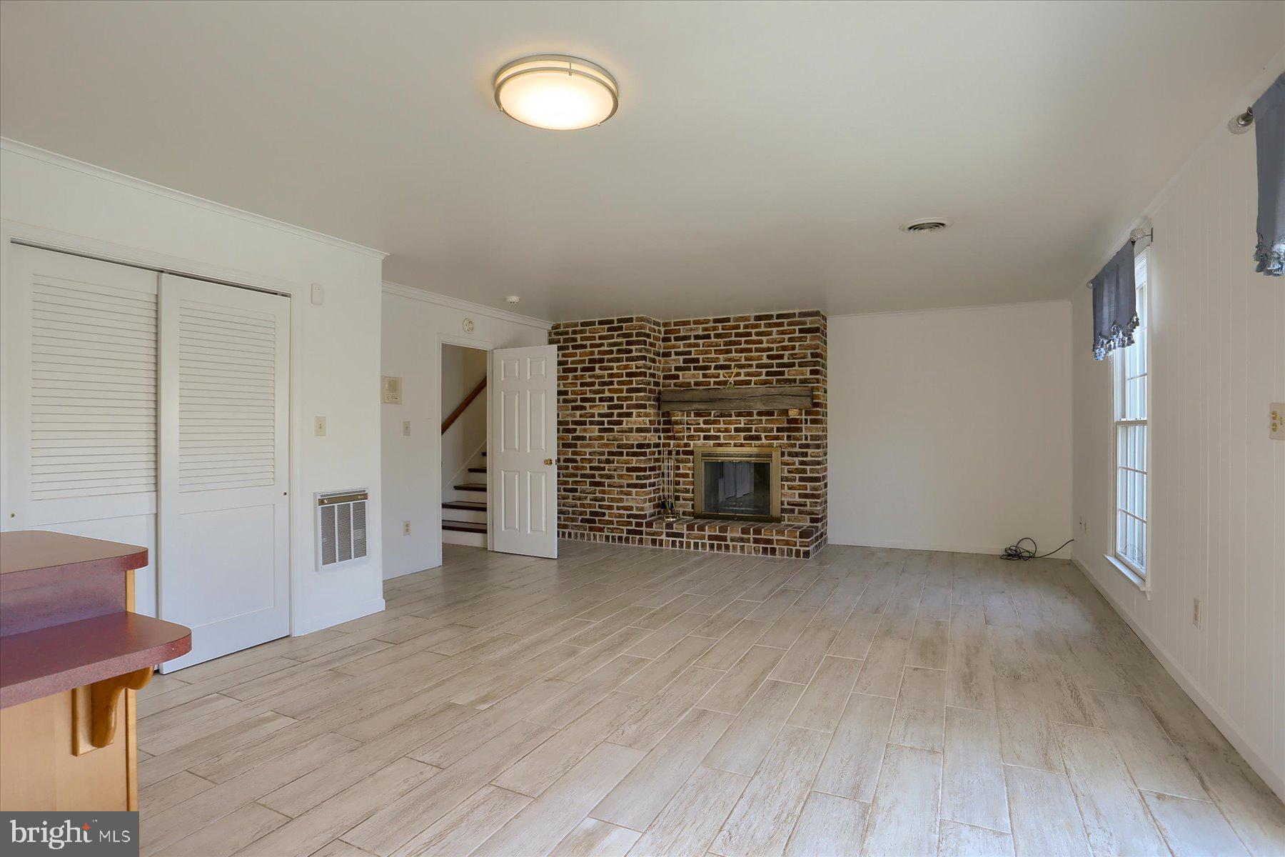 NOLL MANOR - Residential