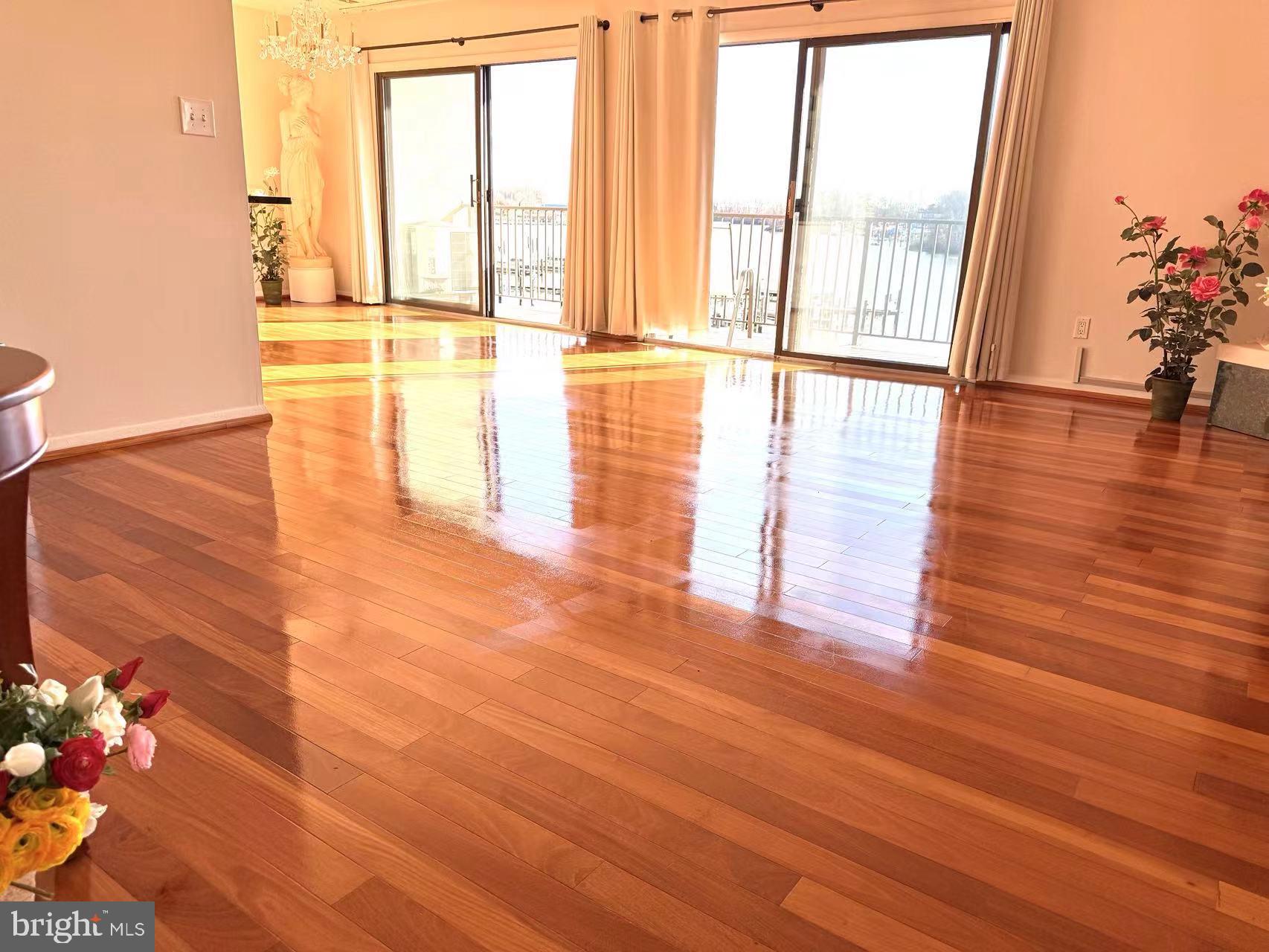 GUNPOWDER COVE - Residential