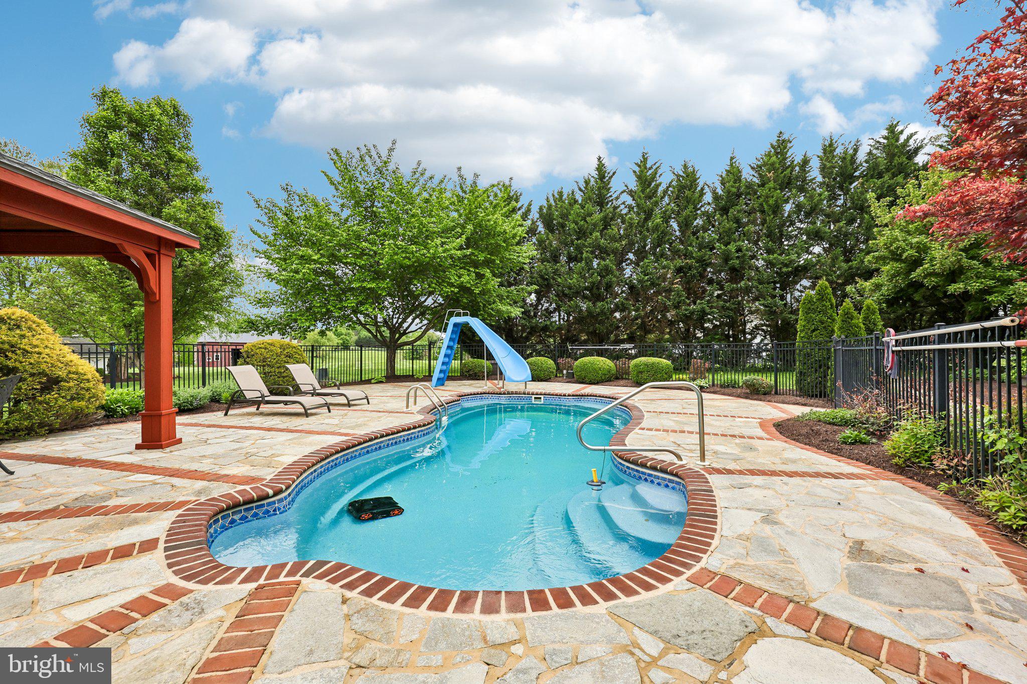 WRIGHT FARM - Residential