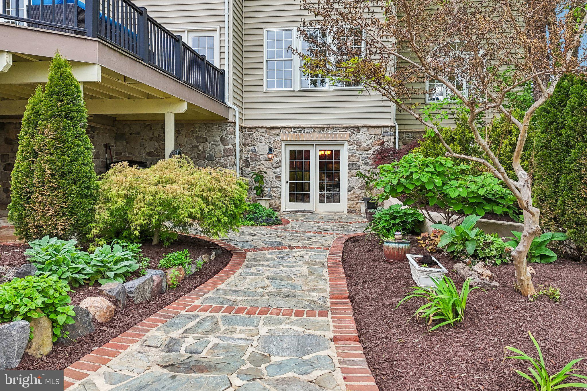 WRIGHT FARM - Residential