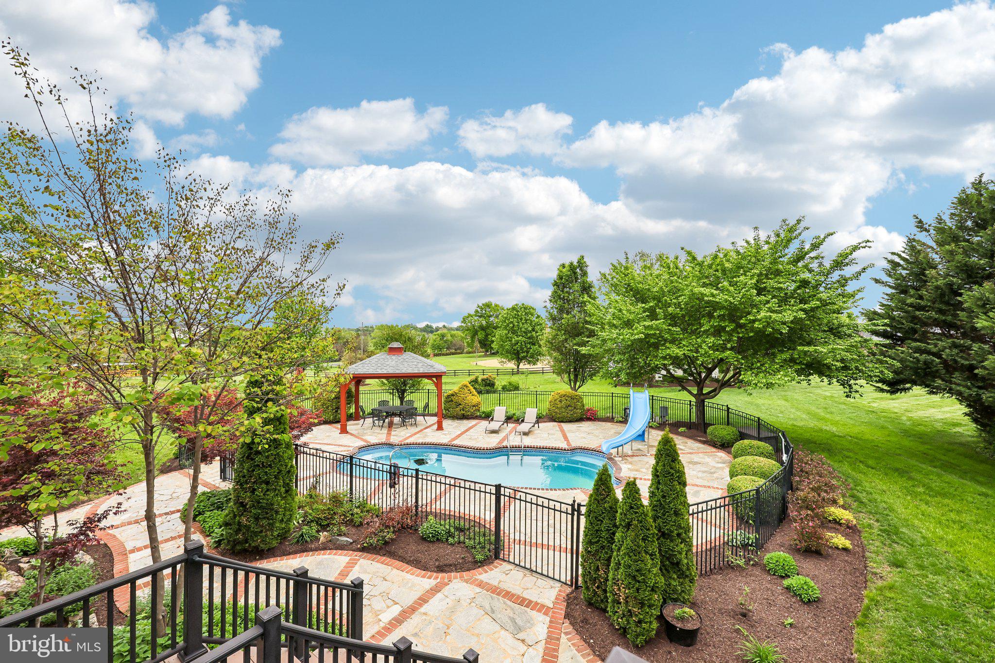 WRIGHT FARM - Residential