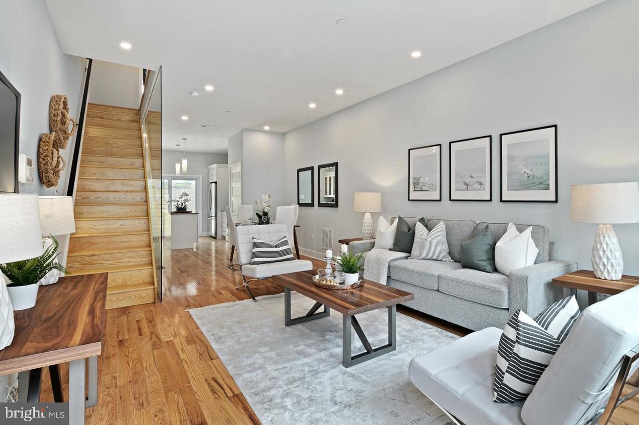 POINT BREEZE - Residential