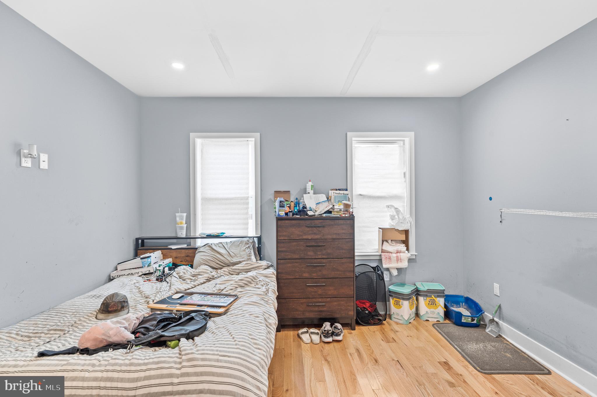 POINT BREEZE - Residential