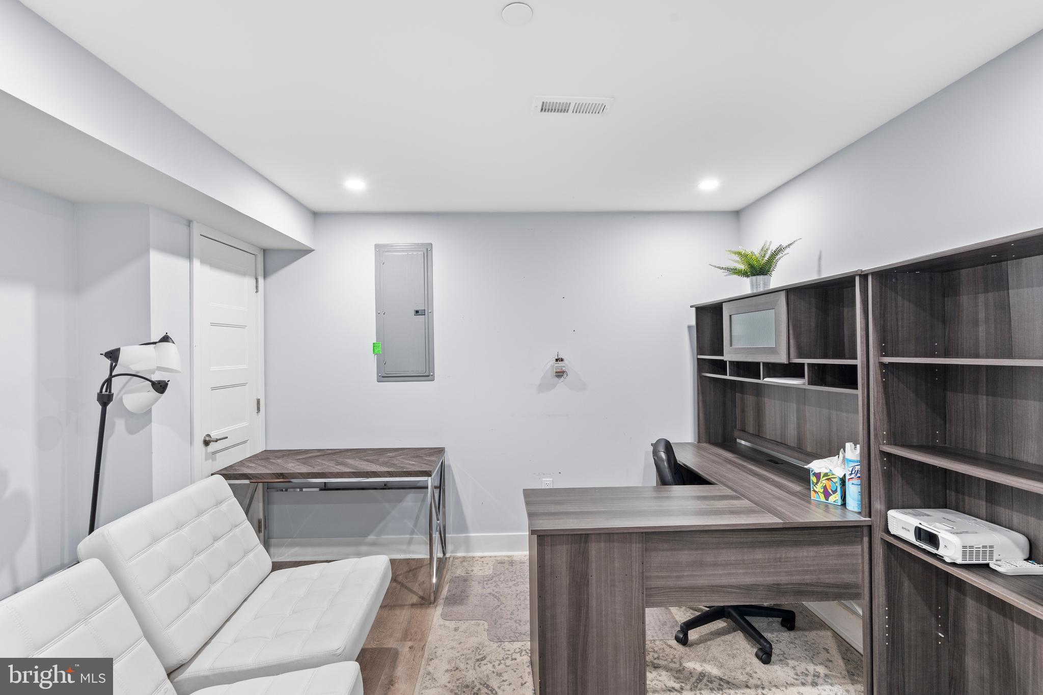 POINT BREEZE - Residential