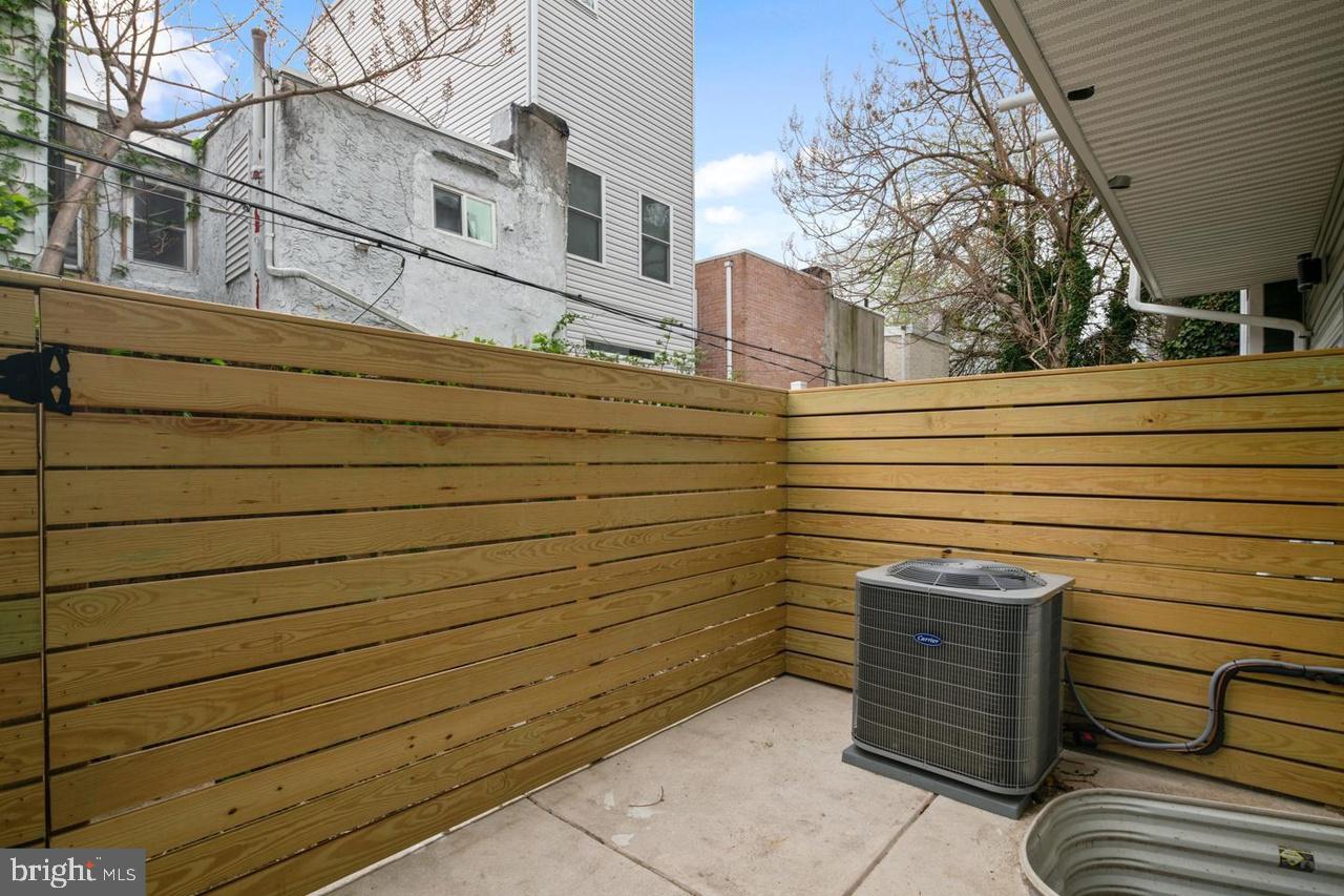 POINT BREEZE - Residential