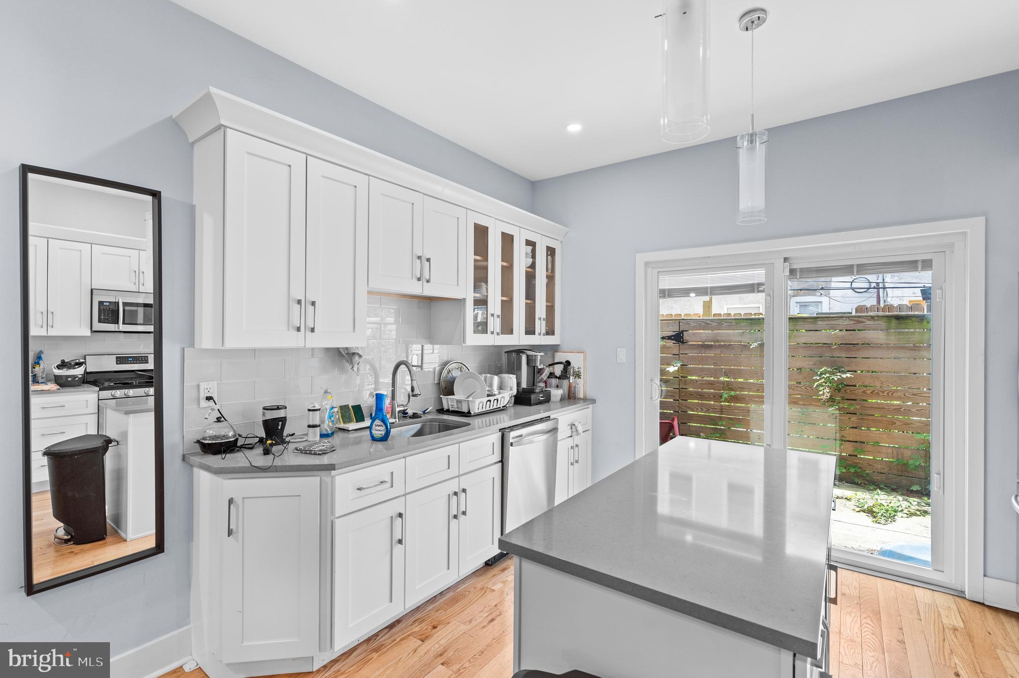 POINT BREEZE - Residential