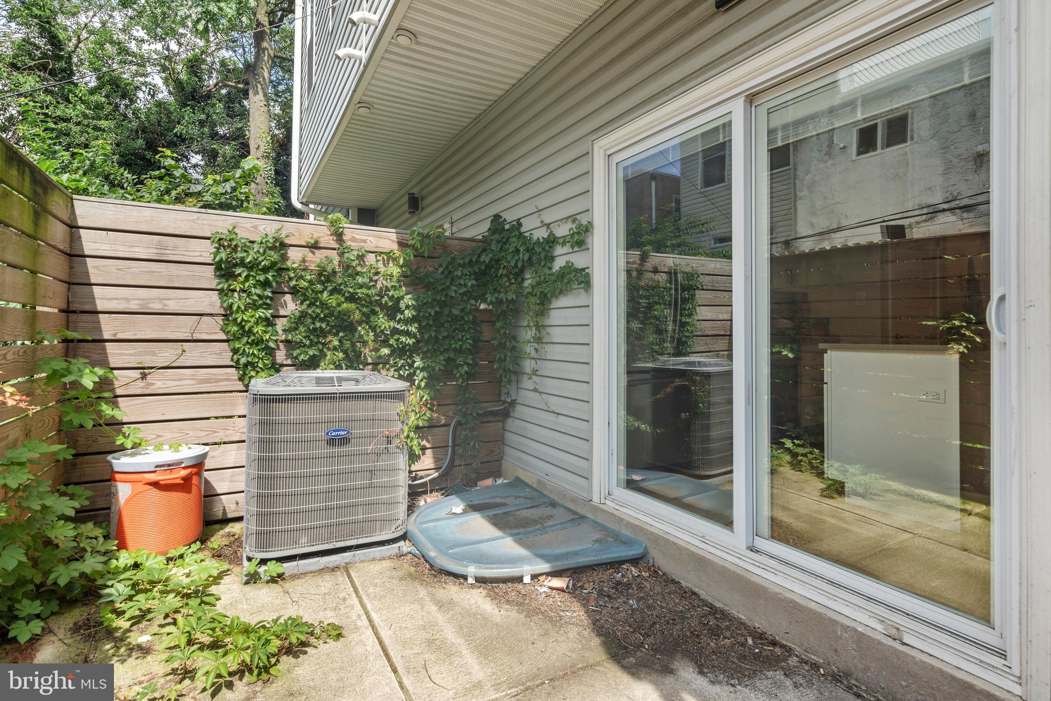 POINT BREEZE - Residential