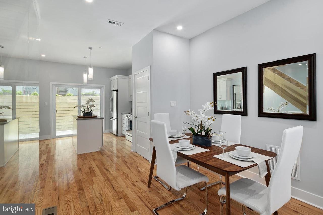 POINT BREEZE - Residential