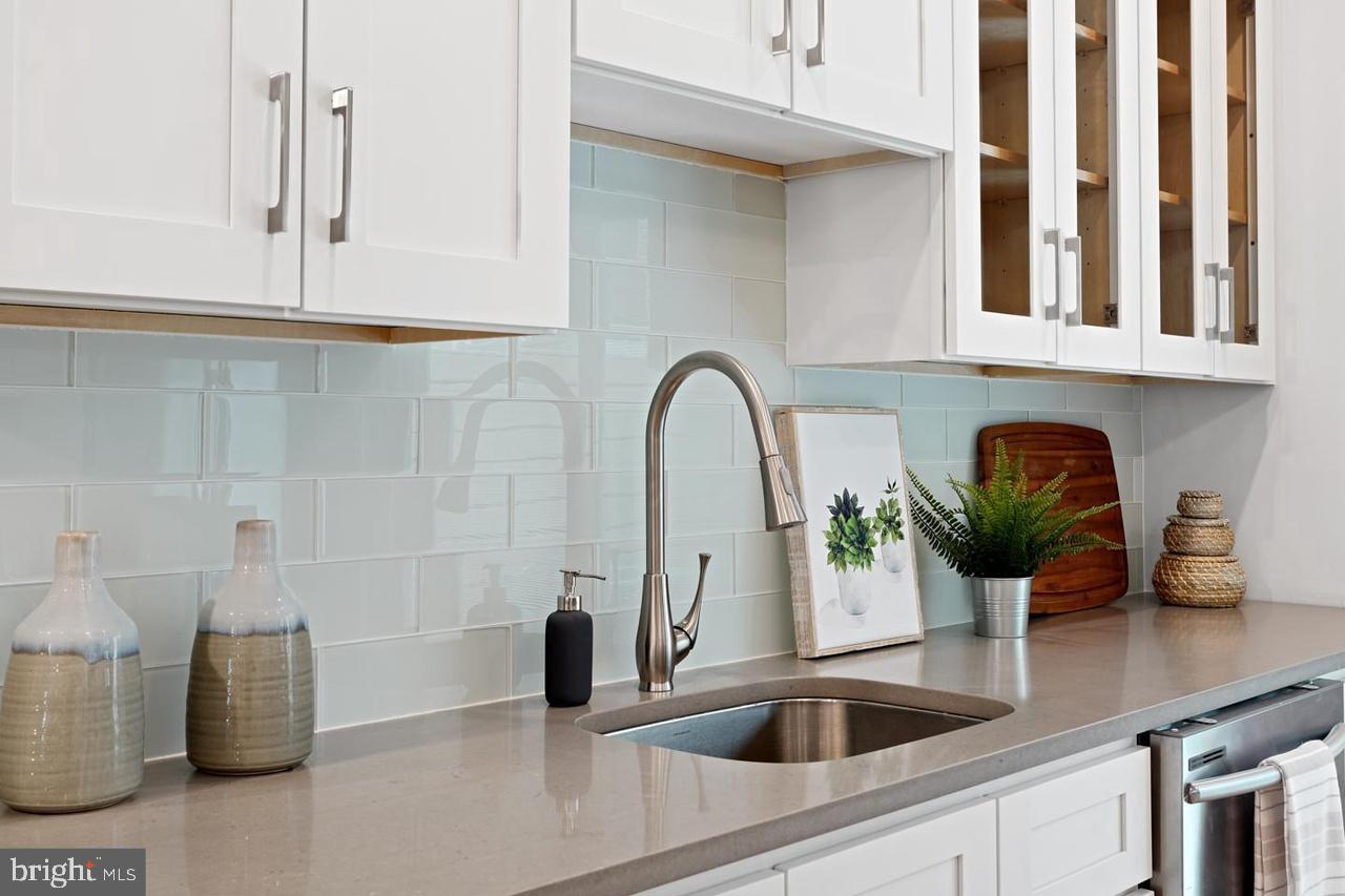 POINT BREEZE - Residential