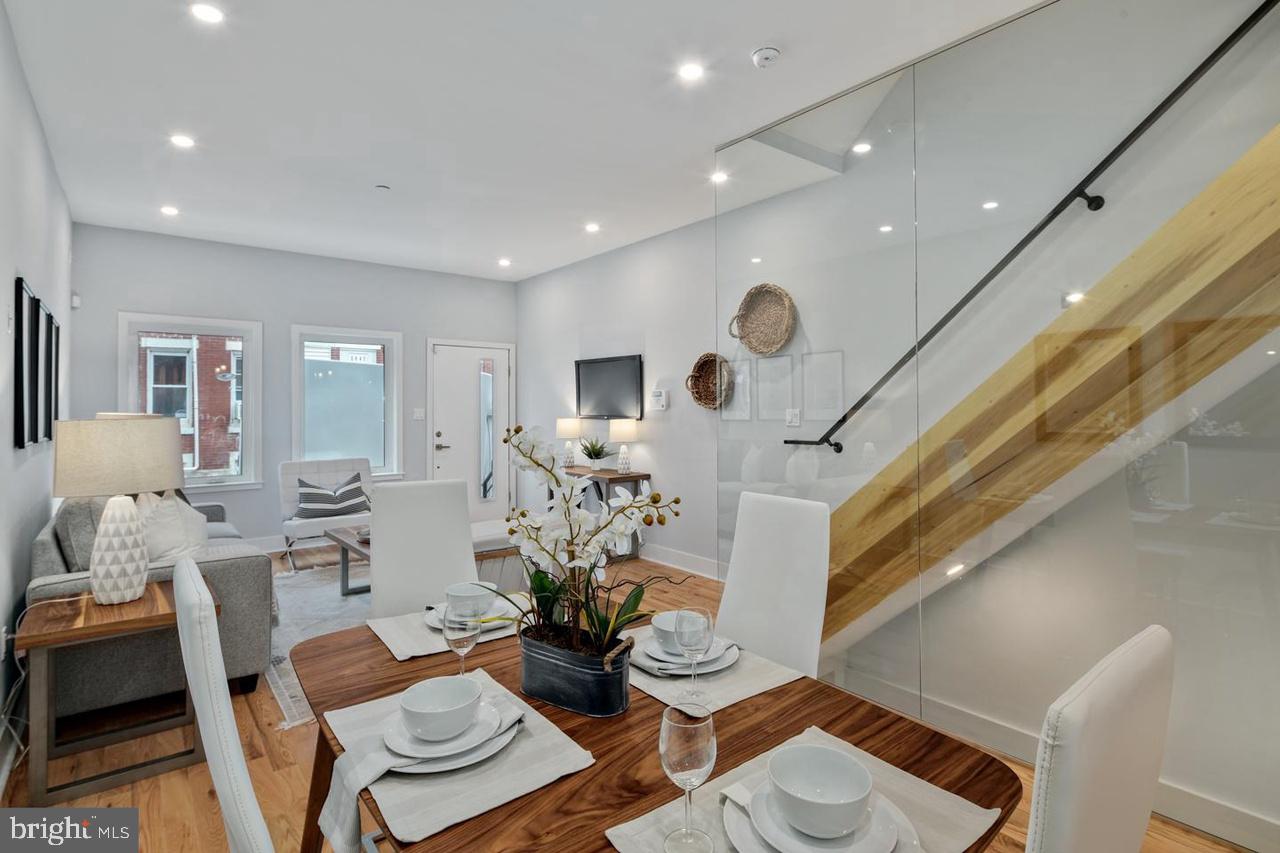 POINT BREEZE - Residential