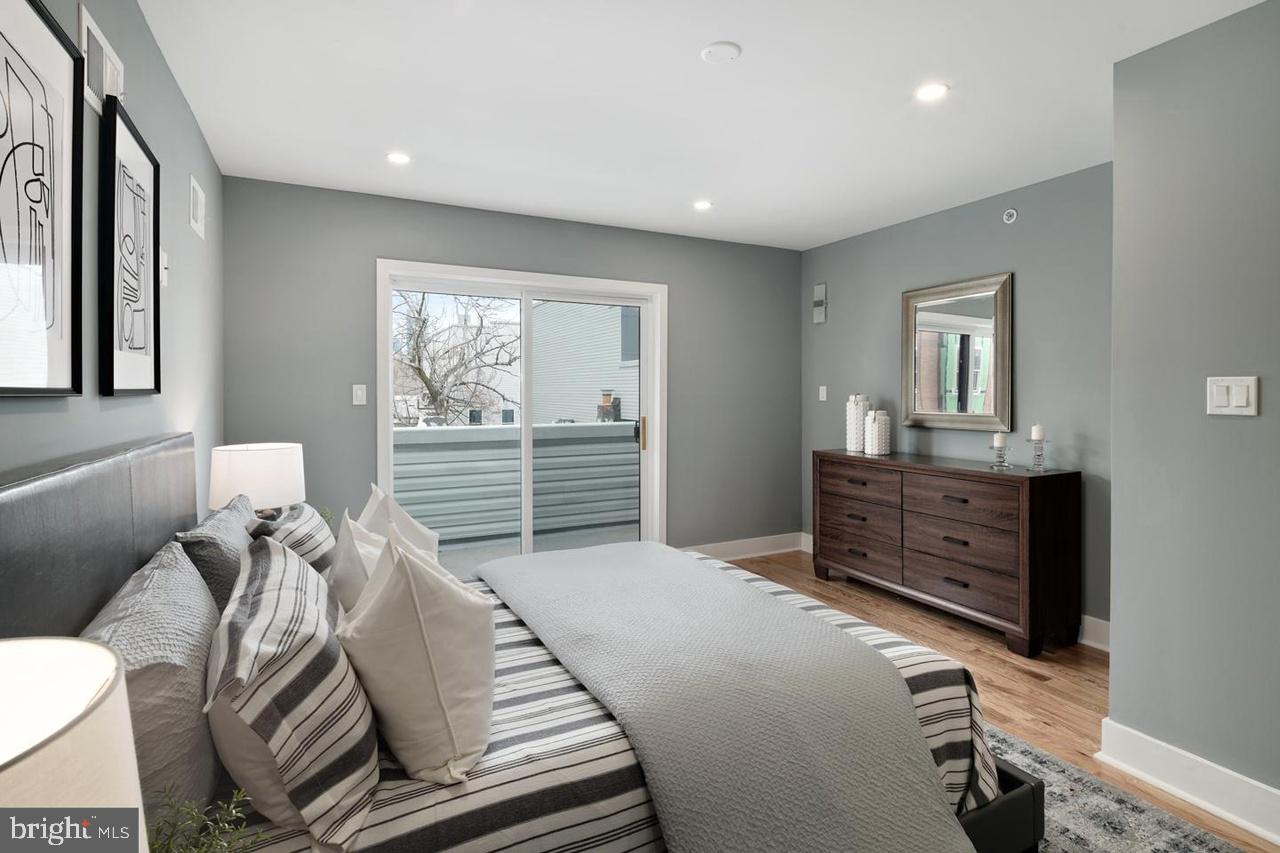 POINT BREEZE - Residential