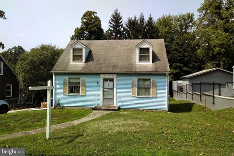 Photo of 3107 Fayette Road, Kensington, MD 20895 (MLS # MDMC2144206) Photo of 3107 Fayette Road, Kensington, MD 20895 (MLS # MDMC2144206)