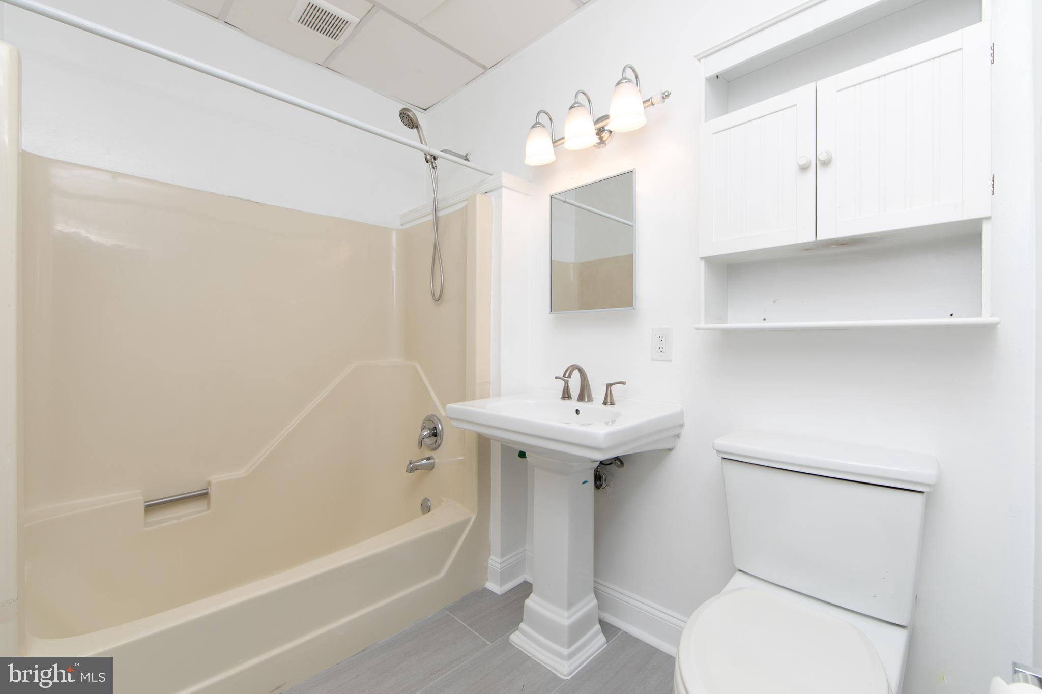 ARDMORE - Residential Lease