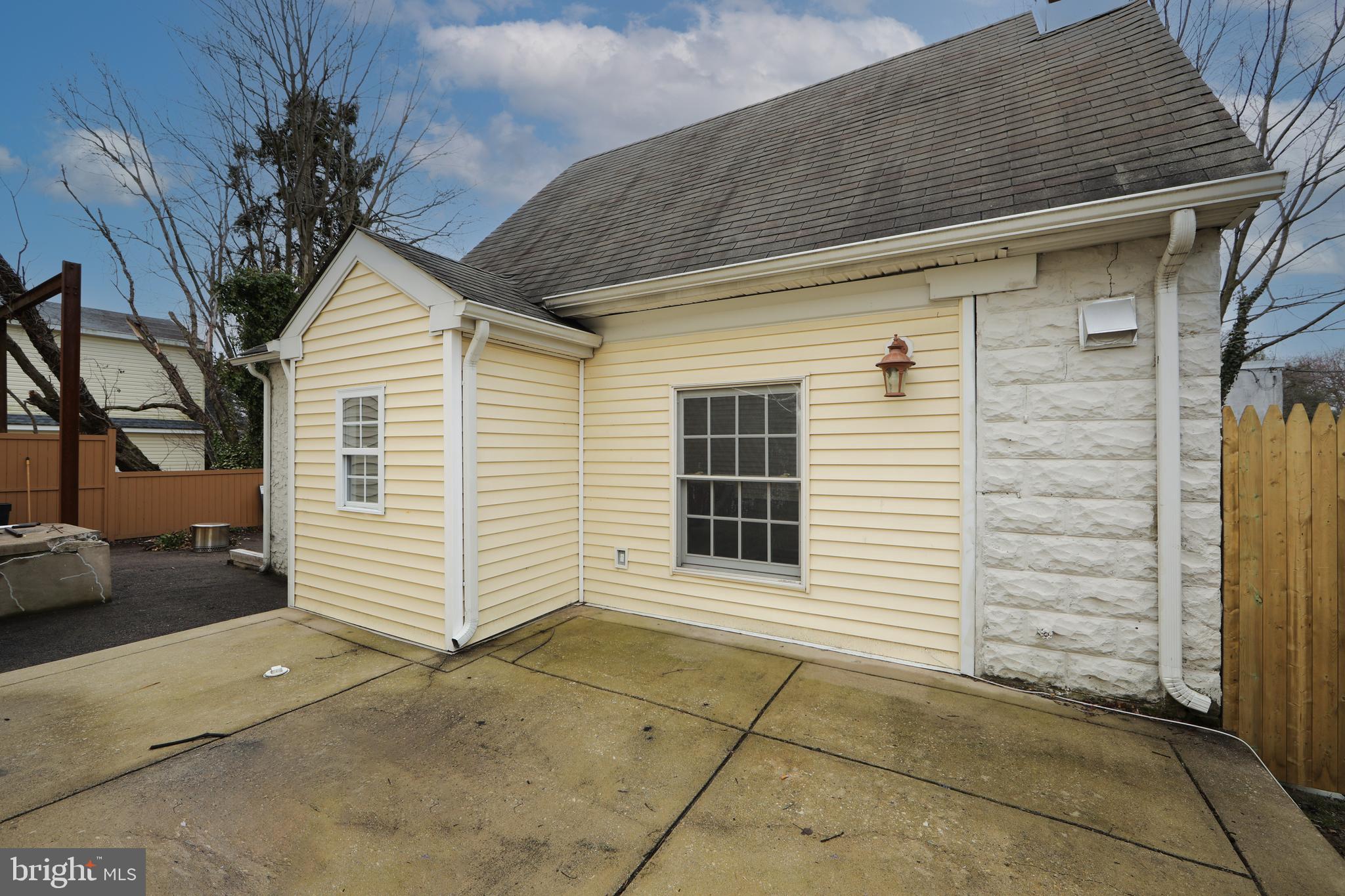 ARDMORE - Residential Lease