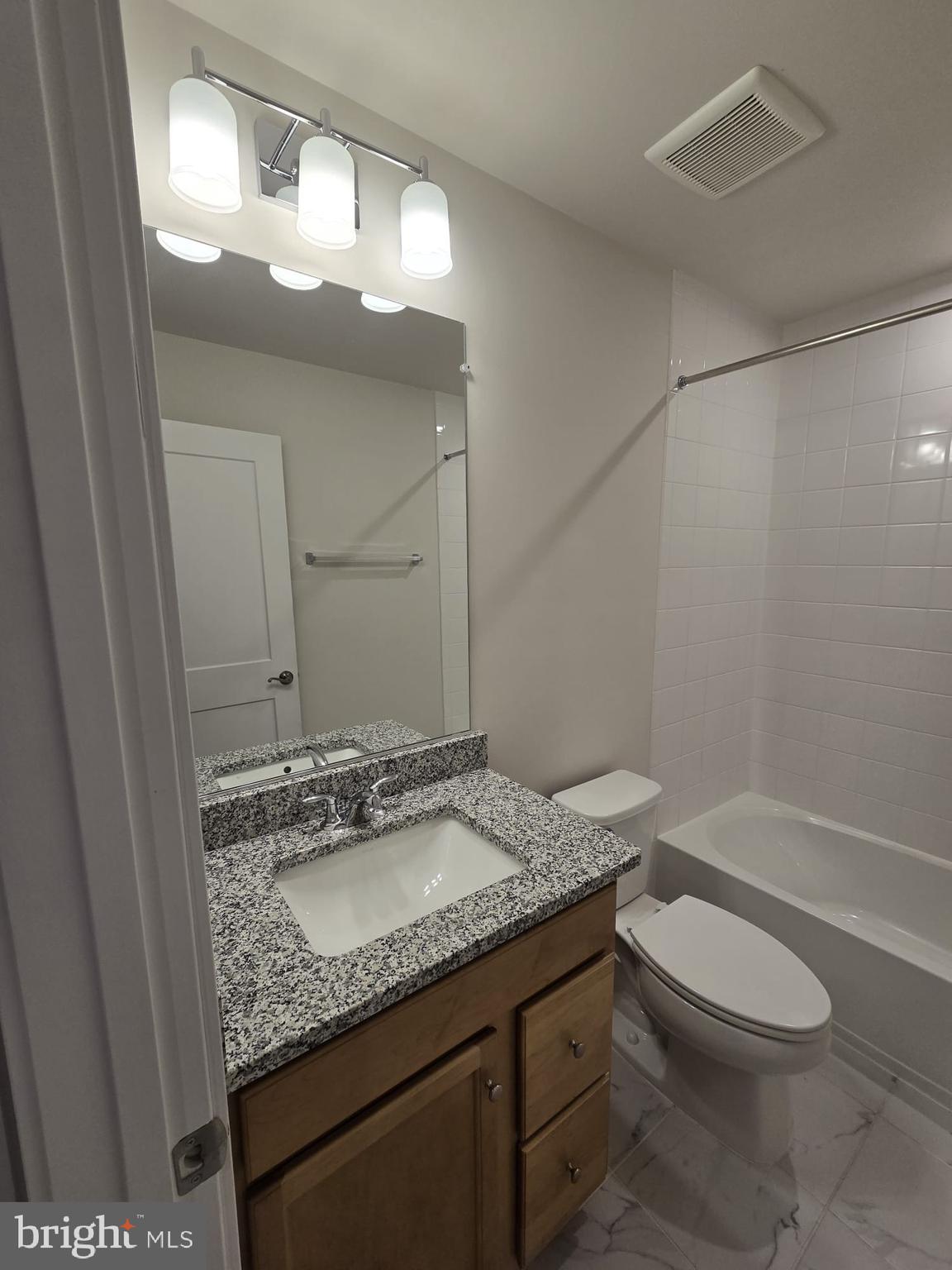 BRADLEY SQUARE - Residential Lease